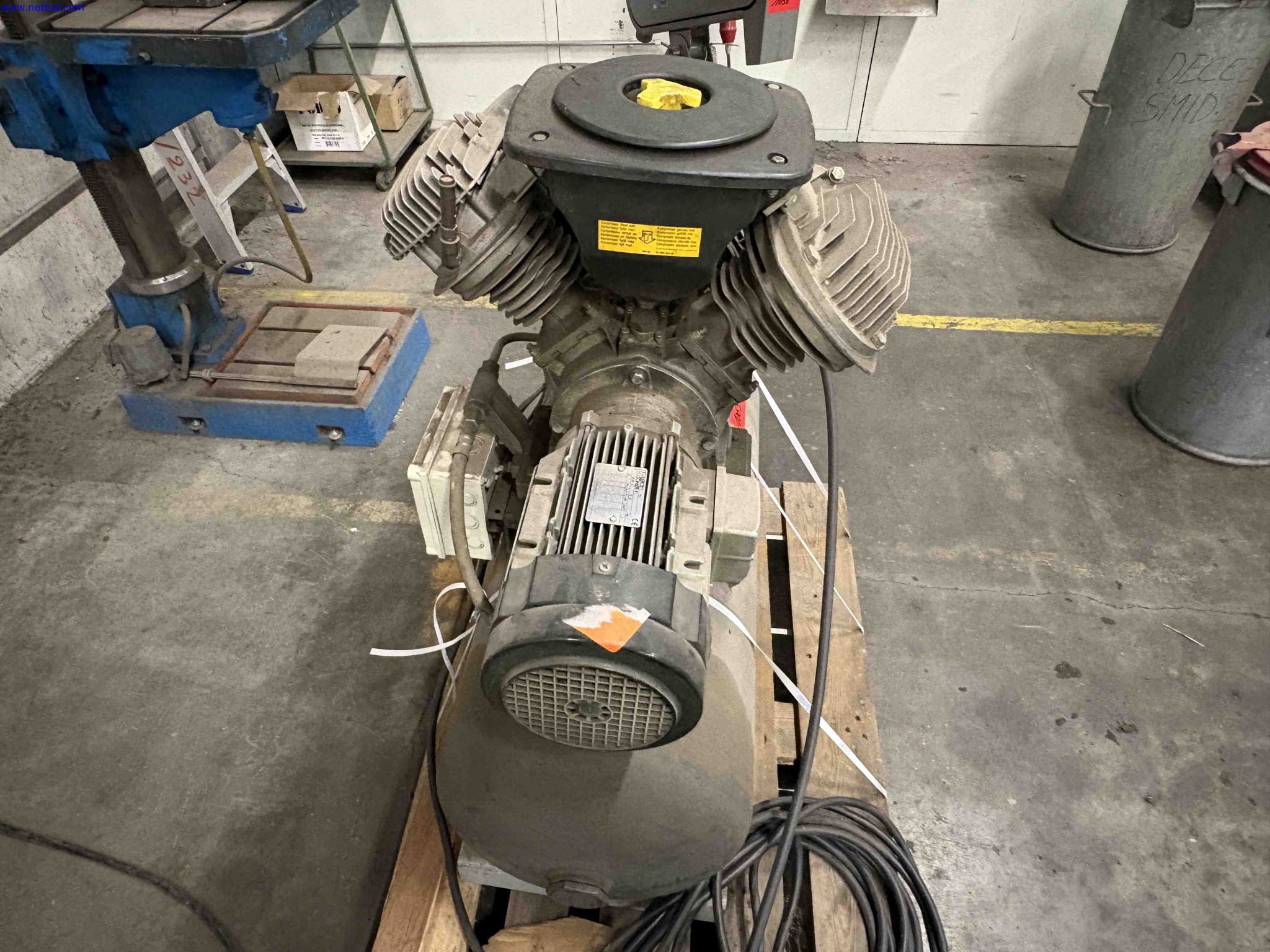 Receiver mounted air compressor Atlas Copco LT-22-15-120 – foto 8 – kavel bij NetBid, Roterijstraat 205-8793 Waregem