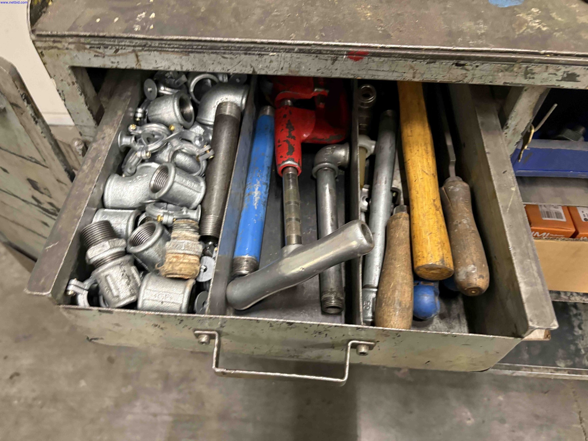 Portable horizontal bandsaw with bench Femi NG120 – foto 12 – kavel bij NetBid, Roterijstraat 205-8793 Waregem