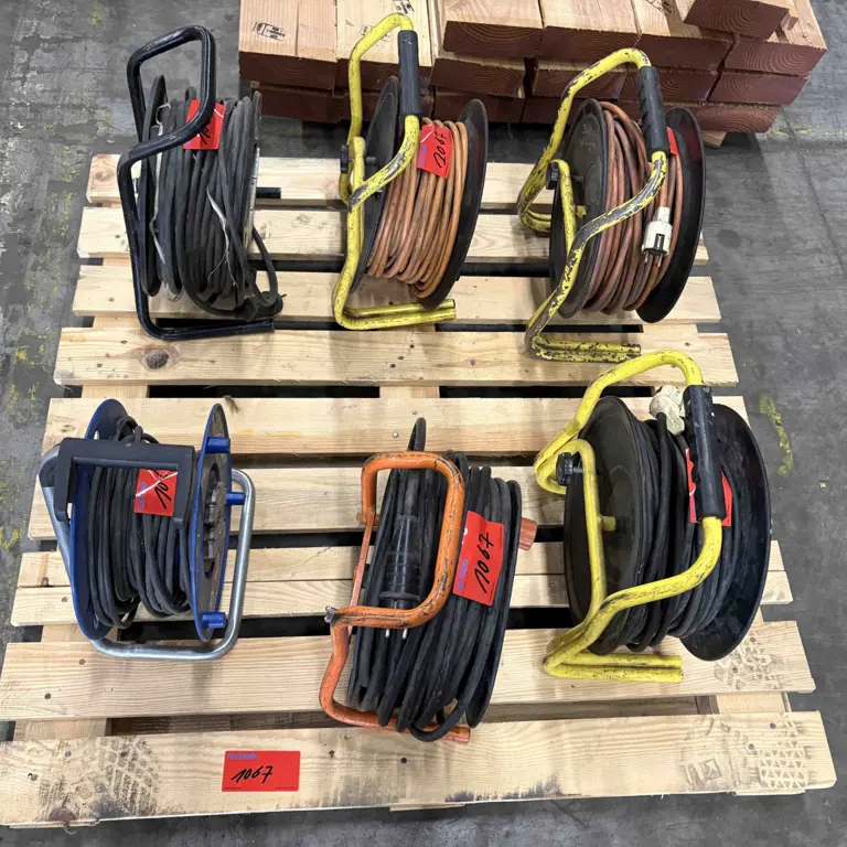6 Elektrische Verlängerungskabeltrommeln