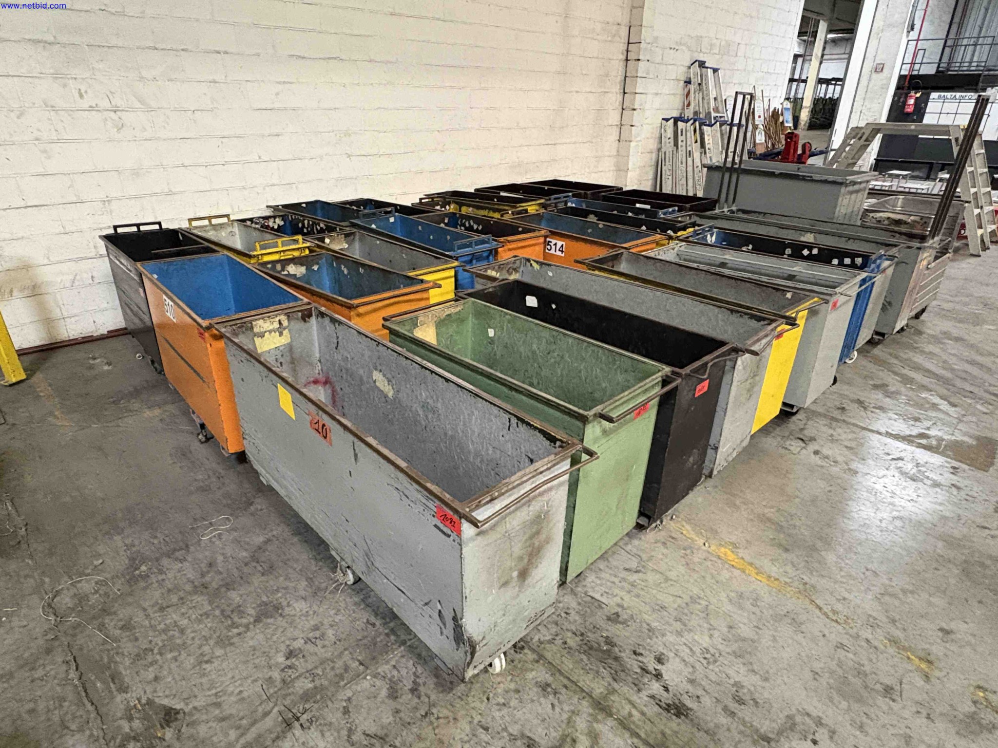 1 Set Material handling equipment – foto 2 – kavel bij NetBid, Roterijstraat 205-8793 Waregem
