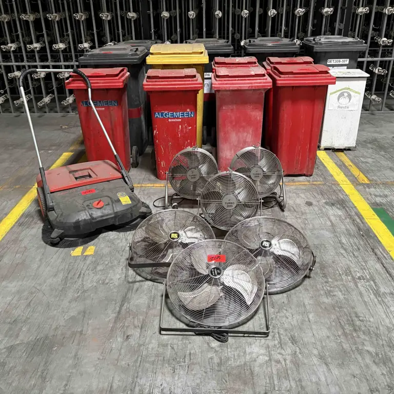1 Set Ausrüstung für Baustellen-Dienstleistungen Haaga