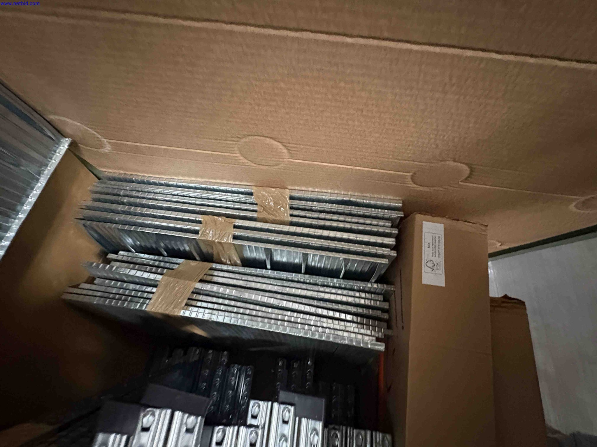 Galvanised modular/light-duty shelving – foto 5 – kavel bij NetBid, Roterijstraat 205-8793 Waregem