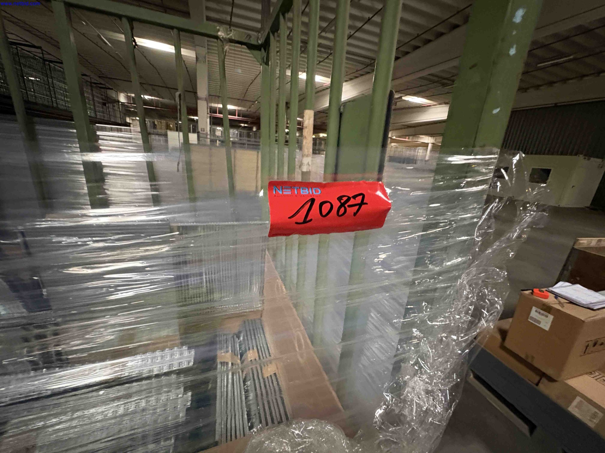 Galvanised modular/light-duty shelving – foto 6 – kavel bij NetBid, Roterijstraat 205-8793 Waregem