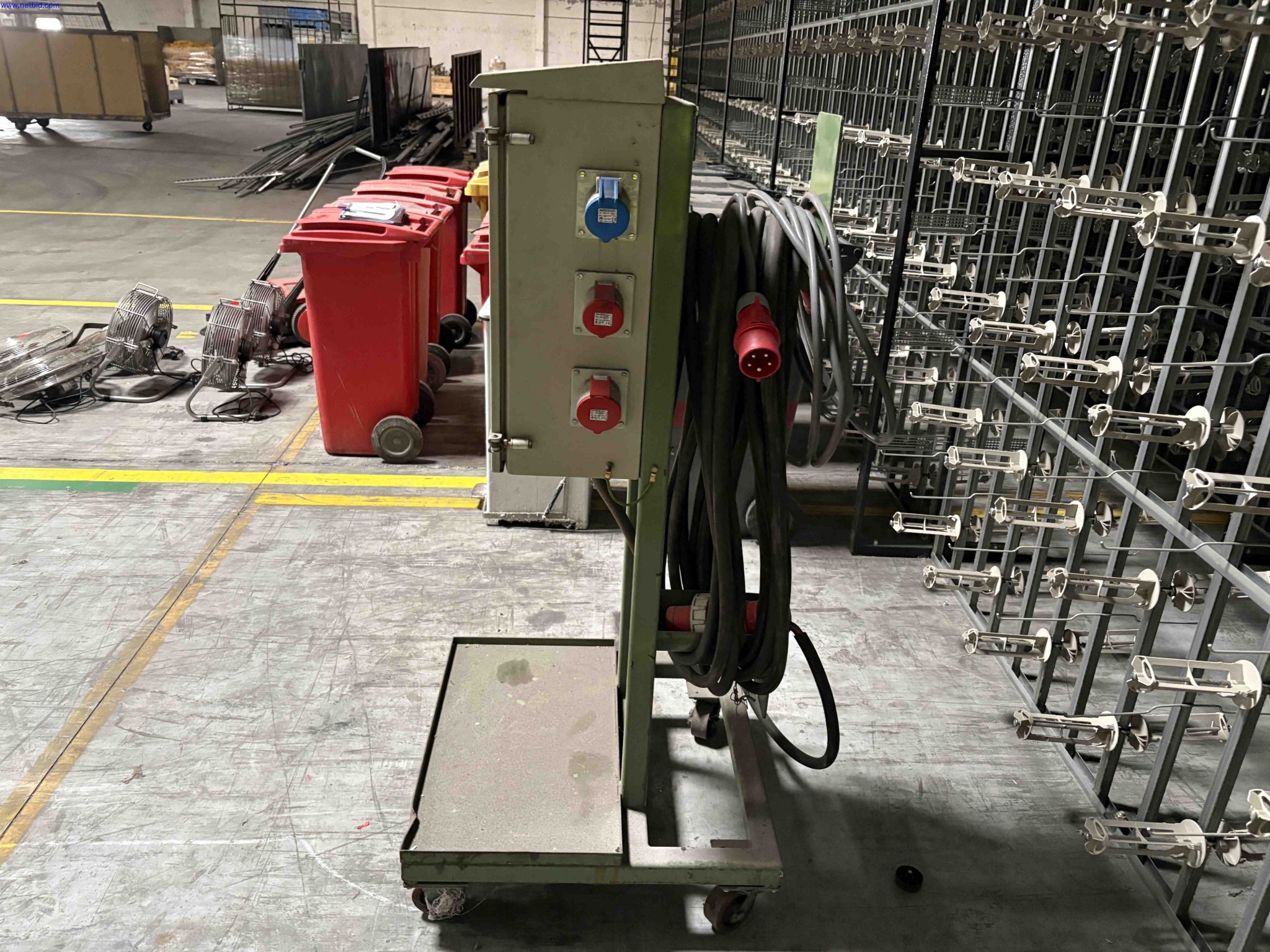 Industrial electrical mains distribution trolley Sarel 565 – foto 2 – kavel bij NetBid, Roterijstraat 205-8793 Waregem