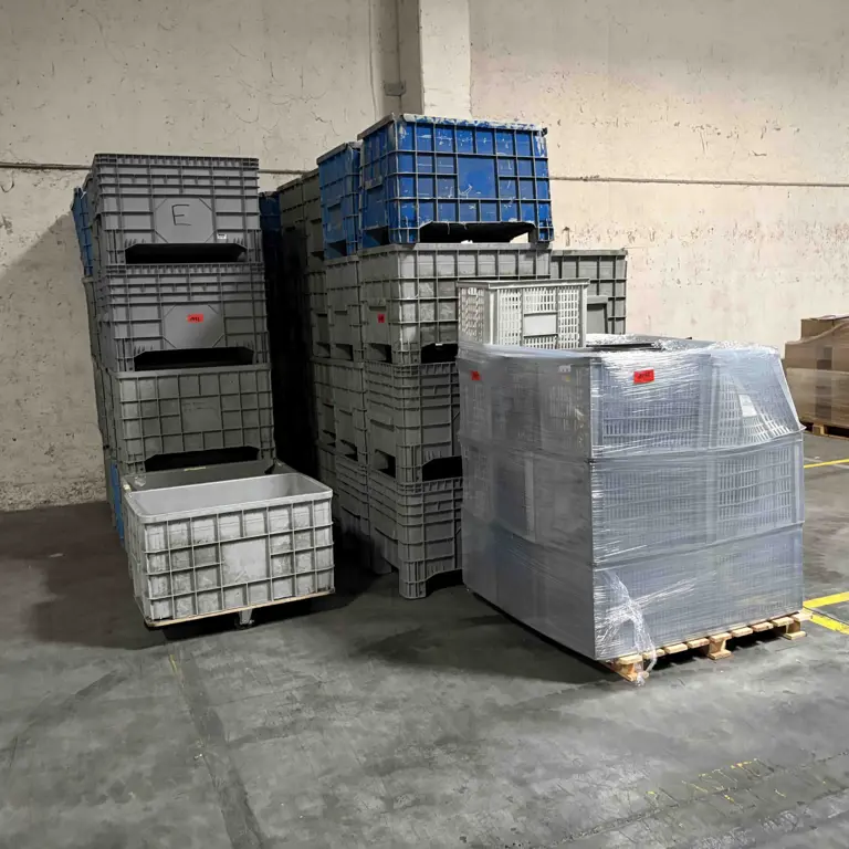 1 Set Industrielle Kunststoffkisten / Palettenkisten