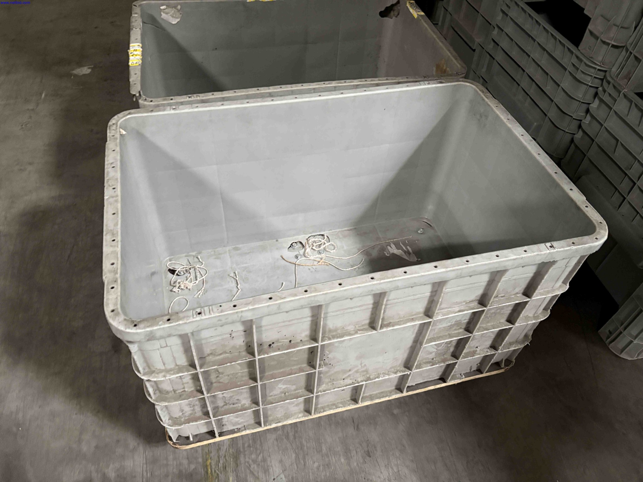 1 Set Industrial plastic boxes / pallet boxes – foto 2 – kavel bij NetBid, Roterijstraat 205-8793 Waregem