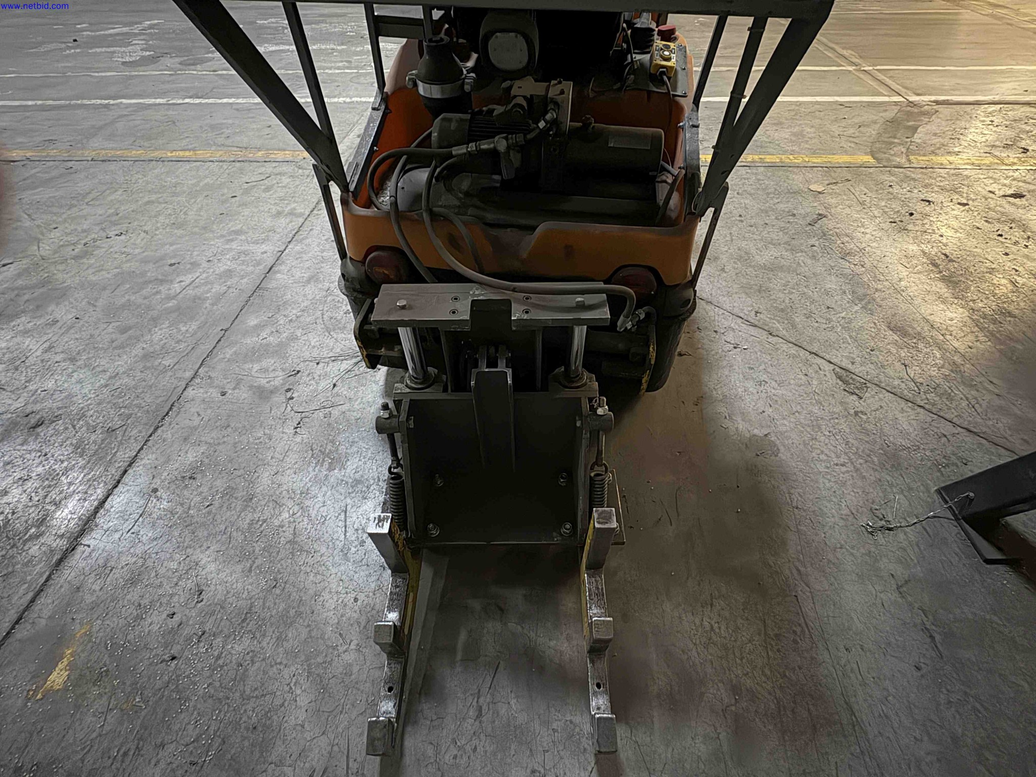 Battery electric tow tractor Still R06 – foto 4 – kavel bij NetBid, Roterijstraat 205-8793 Waregem