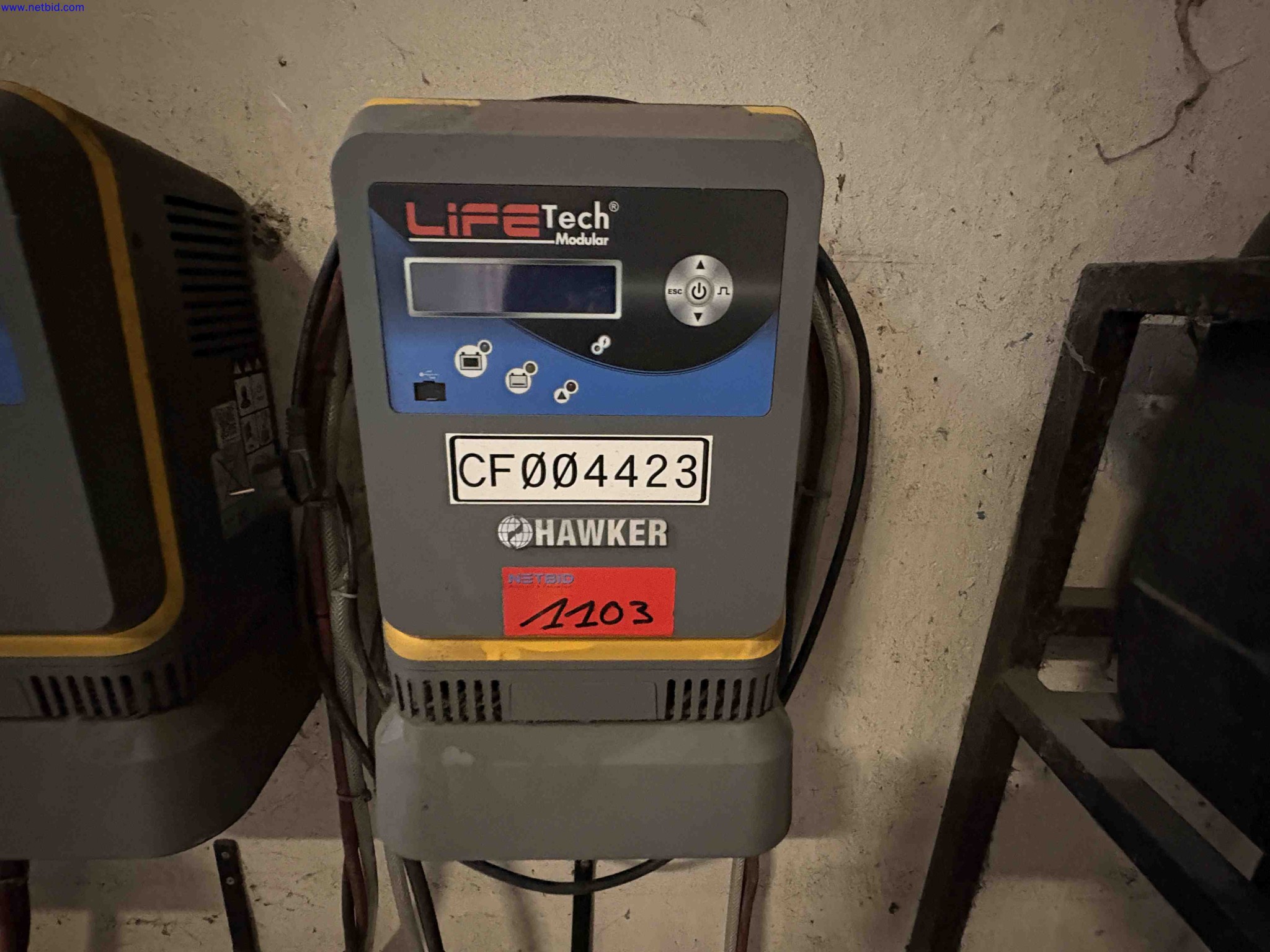 Battery electric pedestrian pallet truck Hyster Spectrum P30 – foto 9 – kavel bij NetBid, Roterijstraat 205-8793 Waregem