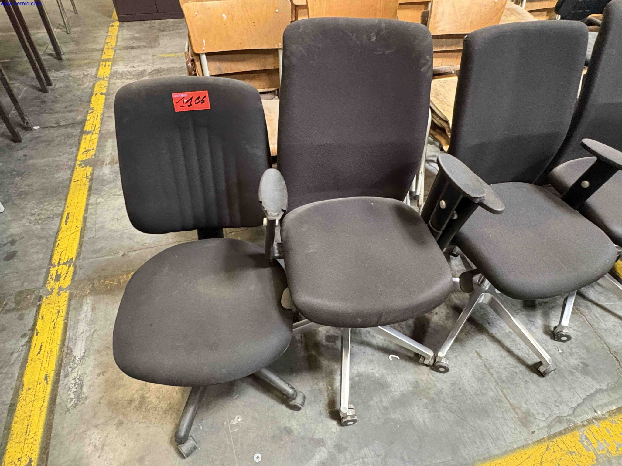 1 Set Factory / office tables and chairs – foto 7 – kavel bij NetBid, Roterijstraat 205-8793 Waregem