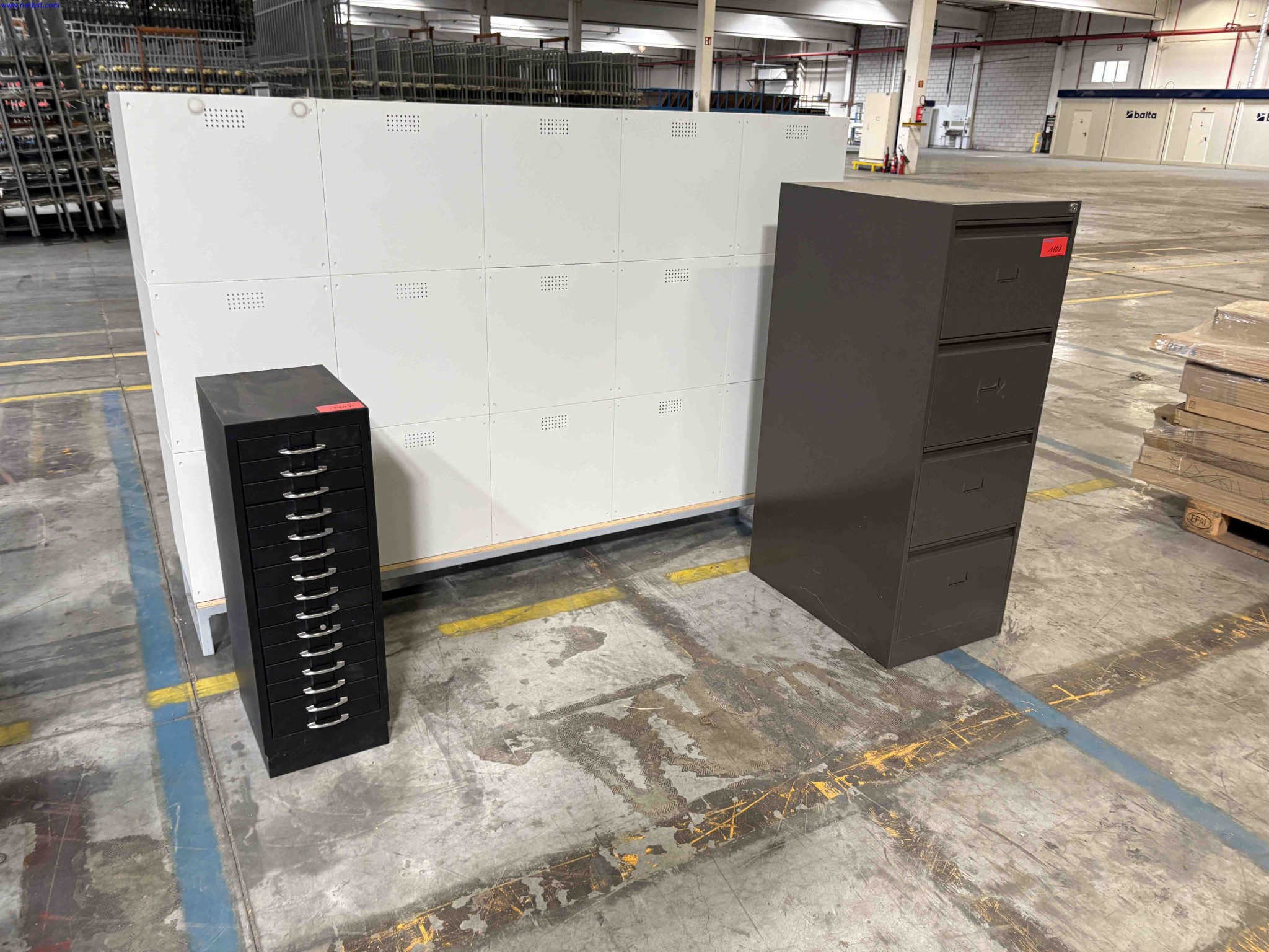 1 Set Office furniture – foto 8 – kavel bij NetBid, Roterijstraat 205-8793 Waregem