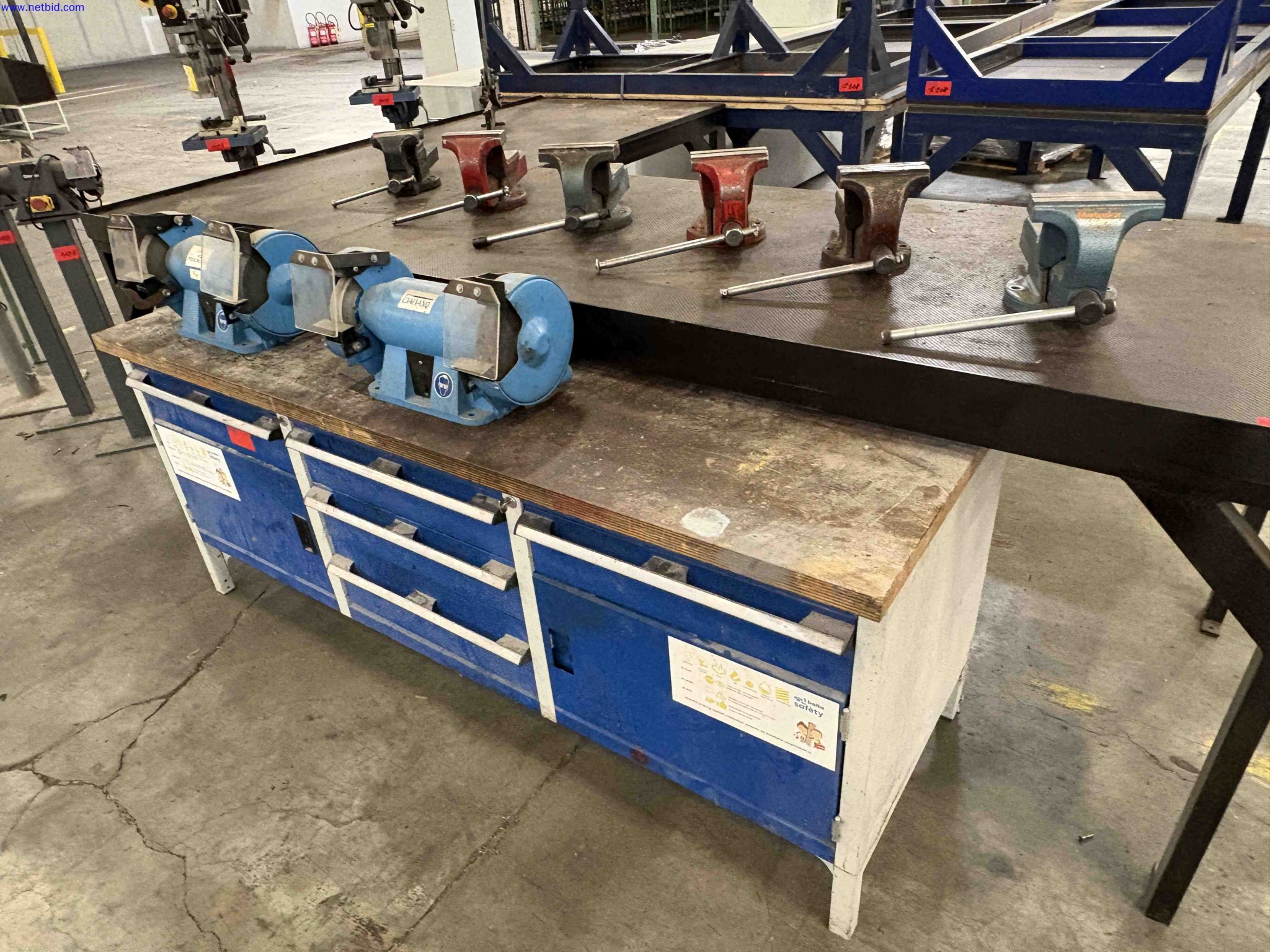 1 Set Workshop machinery, tools, benches and storage cupboards Eurokraft TB18 – foto 2 – kavel bij NetBid, Roterijstraat 205-8793 Waregem
