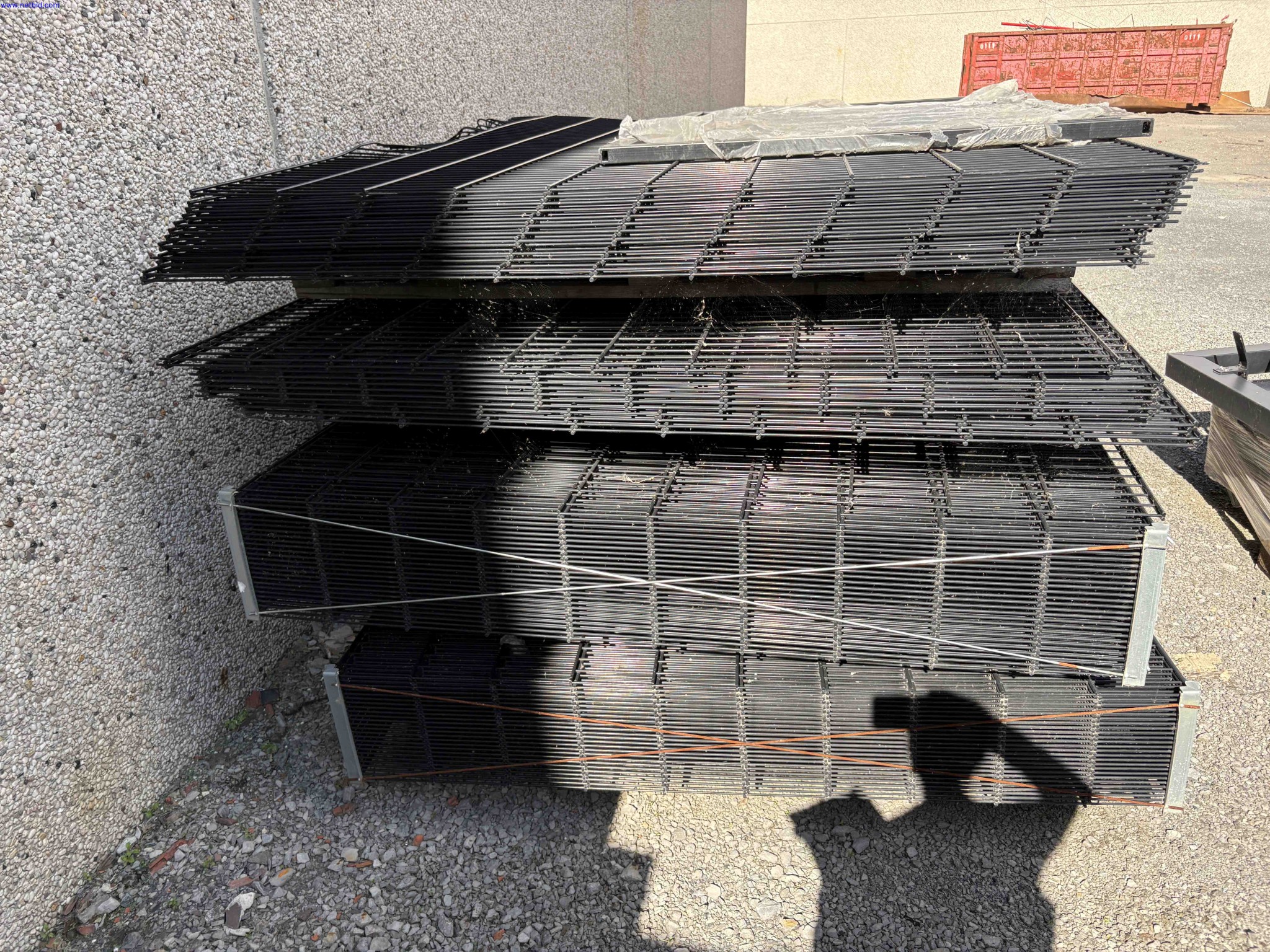 Automated sliding security gate and perimeter fencing Wisniowski – foto 12 – kavel bij NetBid, Roterijstraat 205-8793 Waregem