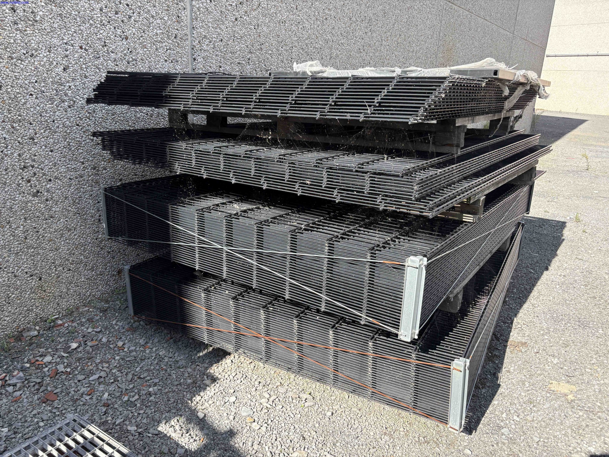 Automated sliding security gate and perimeter fencing Wisniowski – foto 5 – kavel bij NetBid, Roterijstraat 205-8793 Waregem