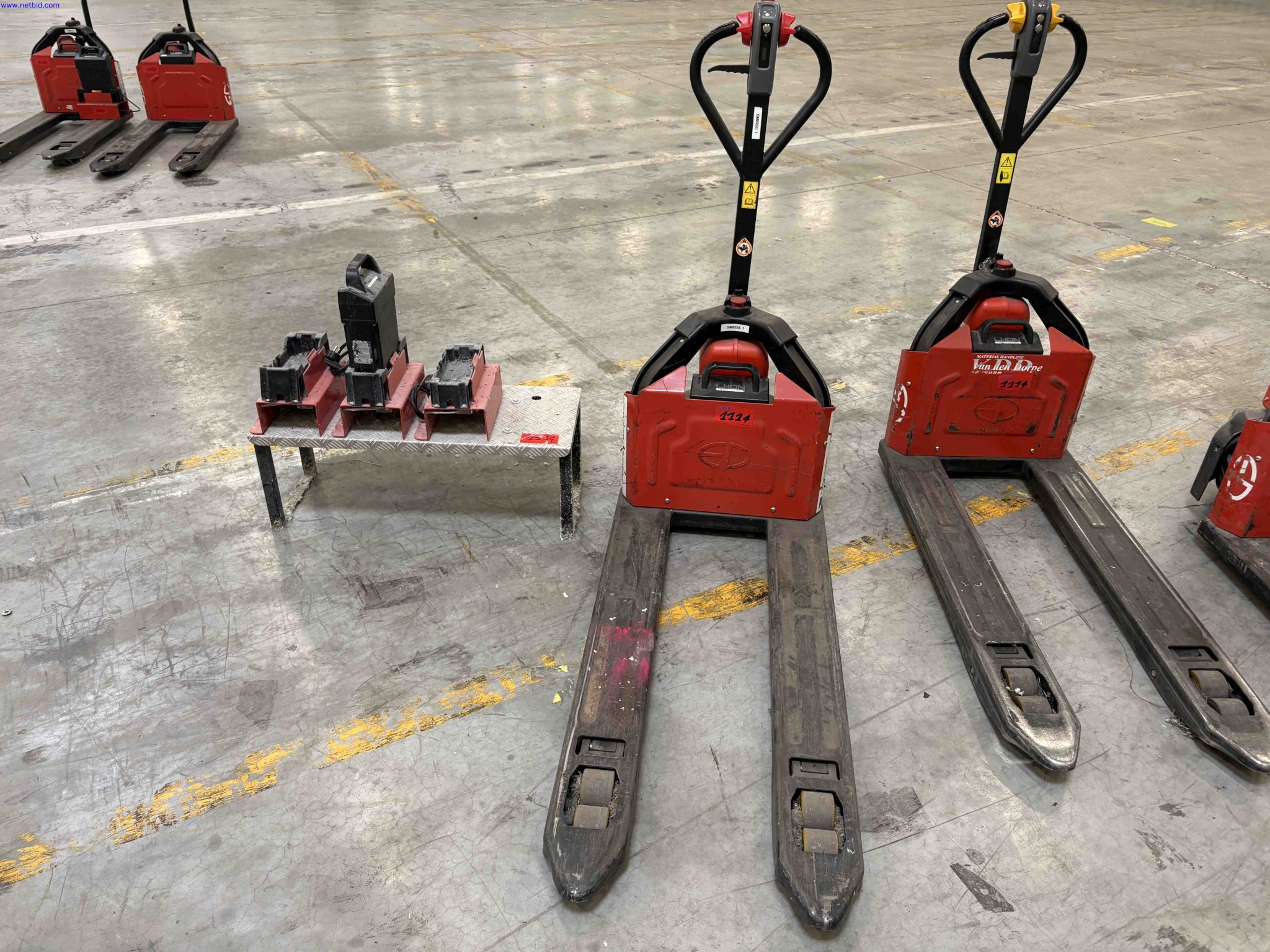3 Battery electric pallet trucks EP Equipment EP12 Series – foto 3 – kavel bij NetBid, Roterijstraat 205-8793 Waregem