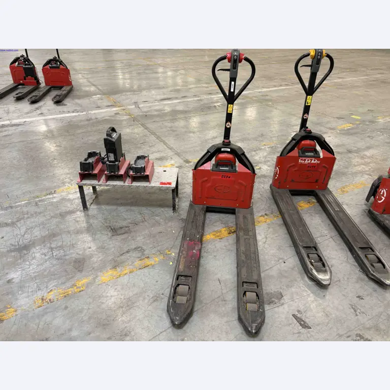 Uzavření závodu společnosti Balta Industries (Belgie) – výrobní závody výrobce koberců-3