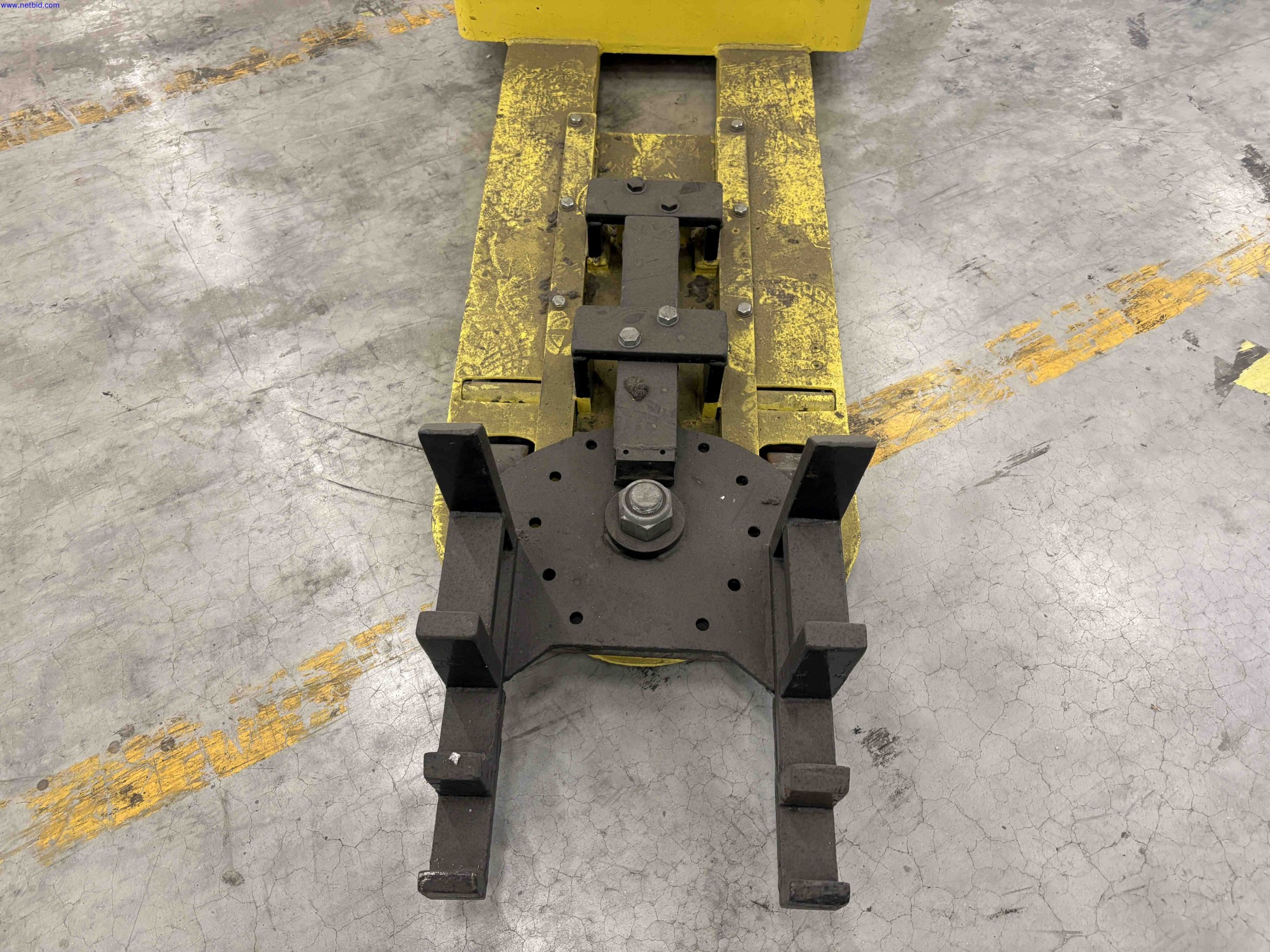 Battery electric tow tractor Hyster P2.0S – foto 5 – kavel bij NetBid, Roterijstraat 205-8793 Waregem