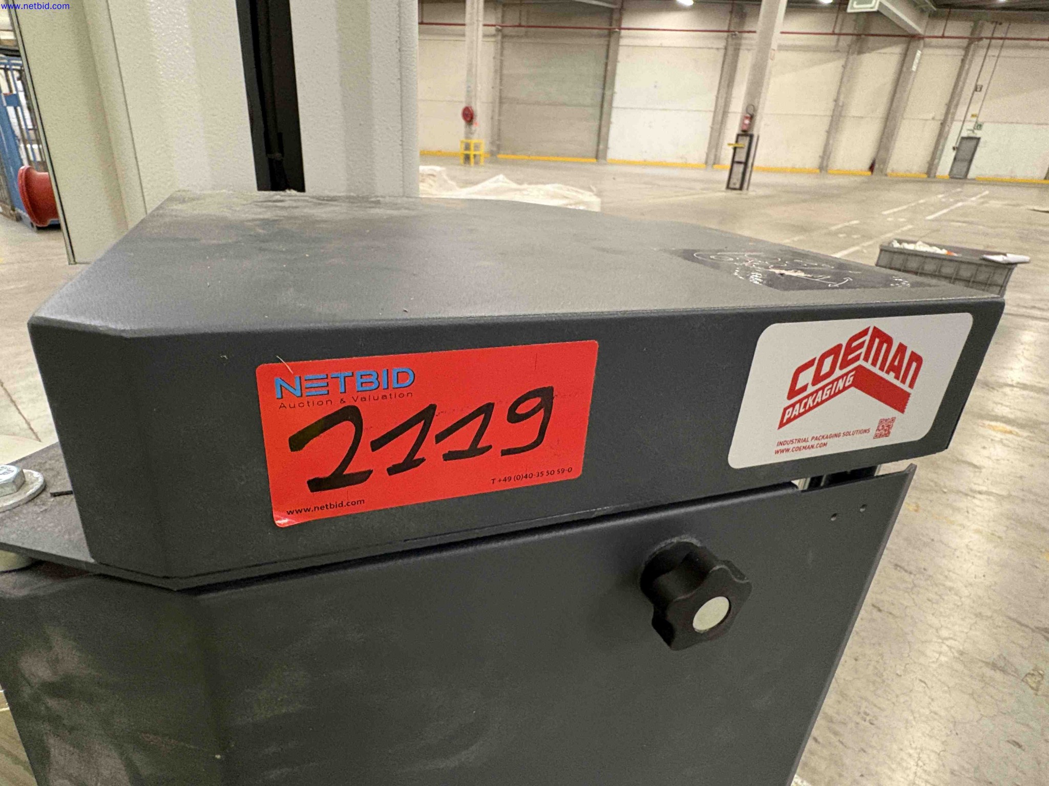 Self-propelled semi-automatic pallet stretch wrapping machine EFFE 3T Oscar V.5 – foto 9 – kavel bij NetBid, Roterijstraat 205-8793 Waregem
