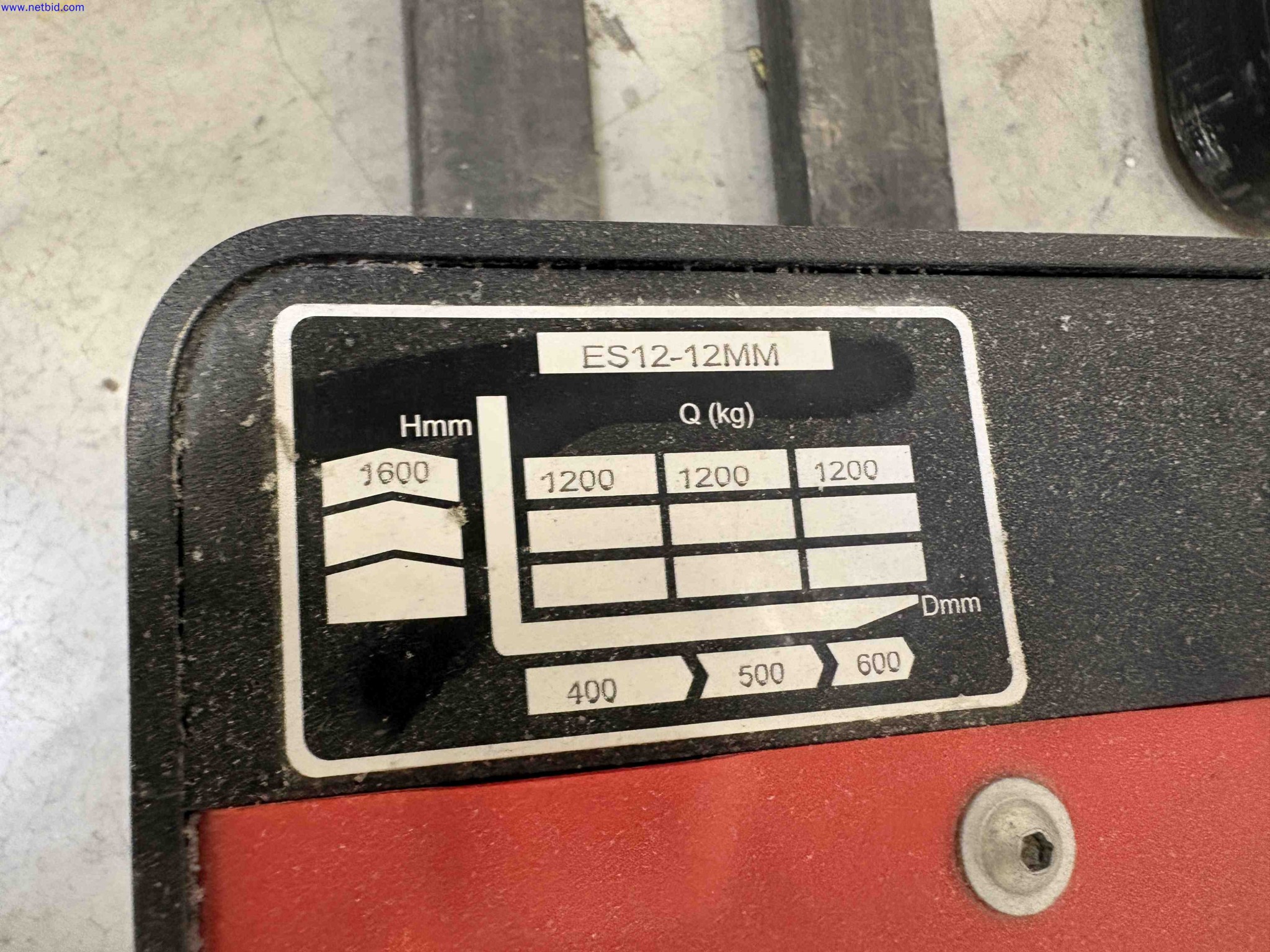 2 Battery electric pedestrian pallet stackers EP Equipment ES12-12MM – foto 12 – kavel bij NetBid, Roterijstraat 205-8793 Waregem
