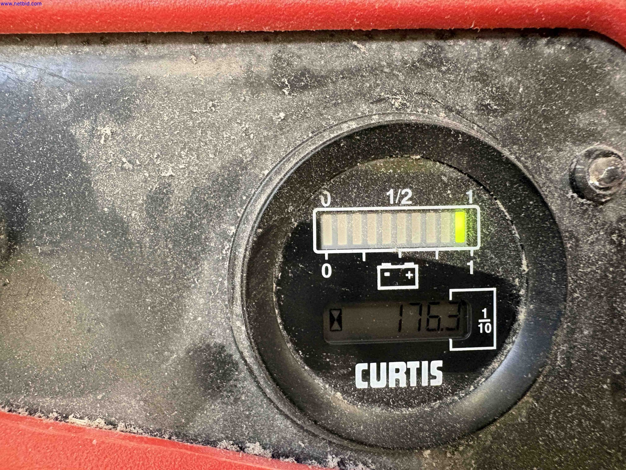 2 Battery electric pedestrian pallet stackers EP Equipment ES12-12MM – foto 5 – kavel bij NetBid, Roterijstraat 205-8793 Waregem
