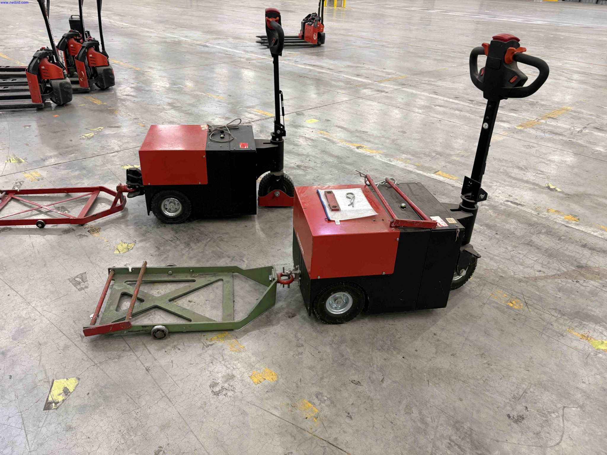 2 Battery electric pedestrian tow tugs Total Source C3500 Brake – foto 9 – kavel bij NetBid, Roterijstraat 205-8793 Waregem