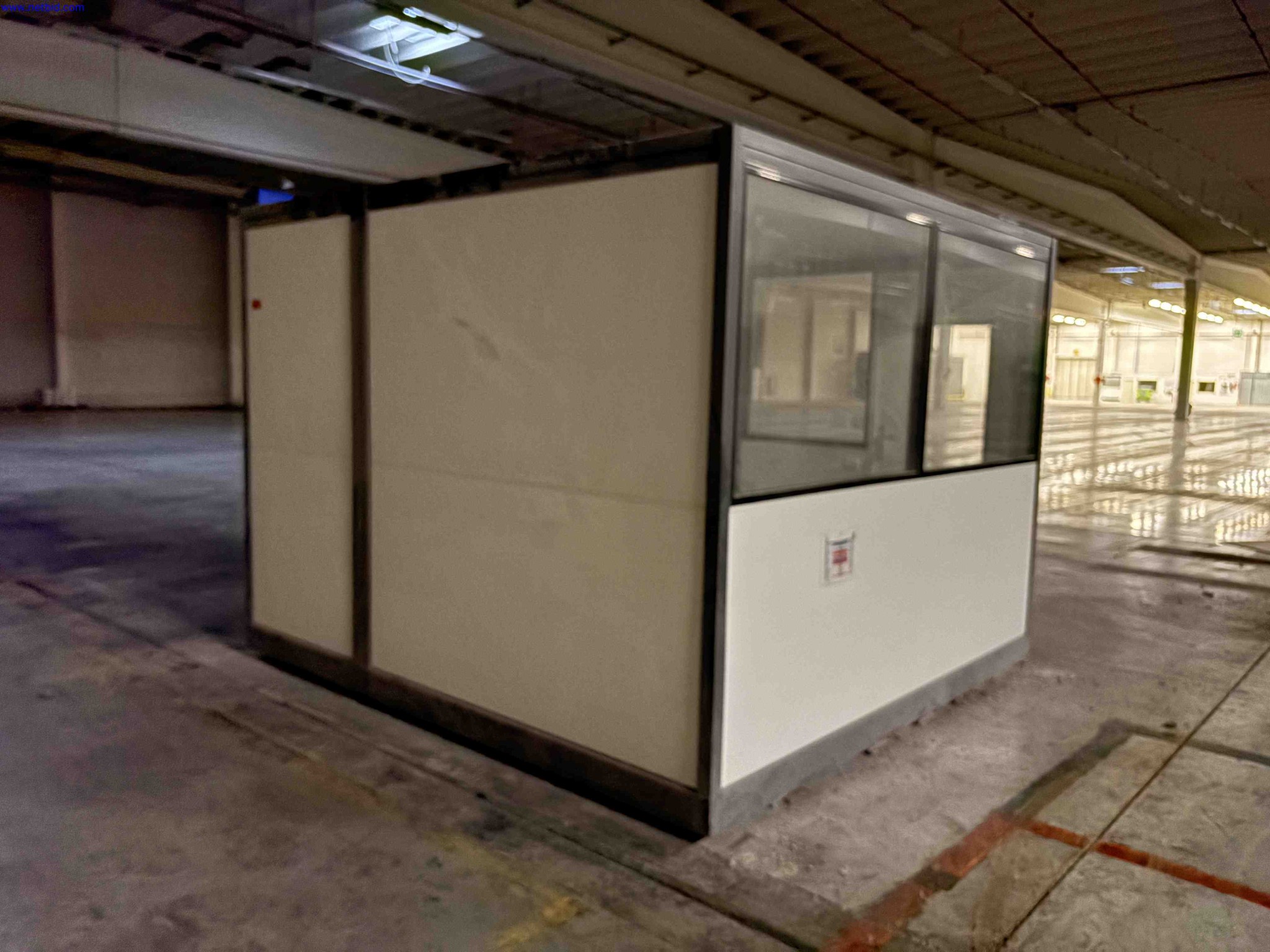 Free standing site office container unit – foto 3 – kavel bij NetBid, Roterijstraat 205-8793 Waregem