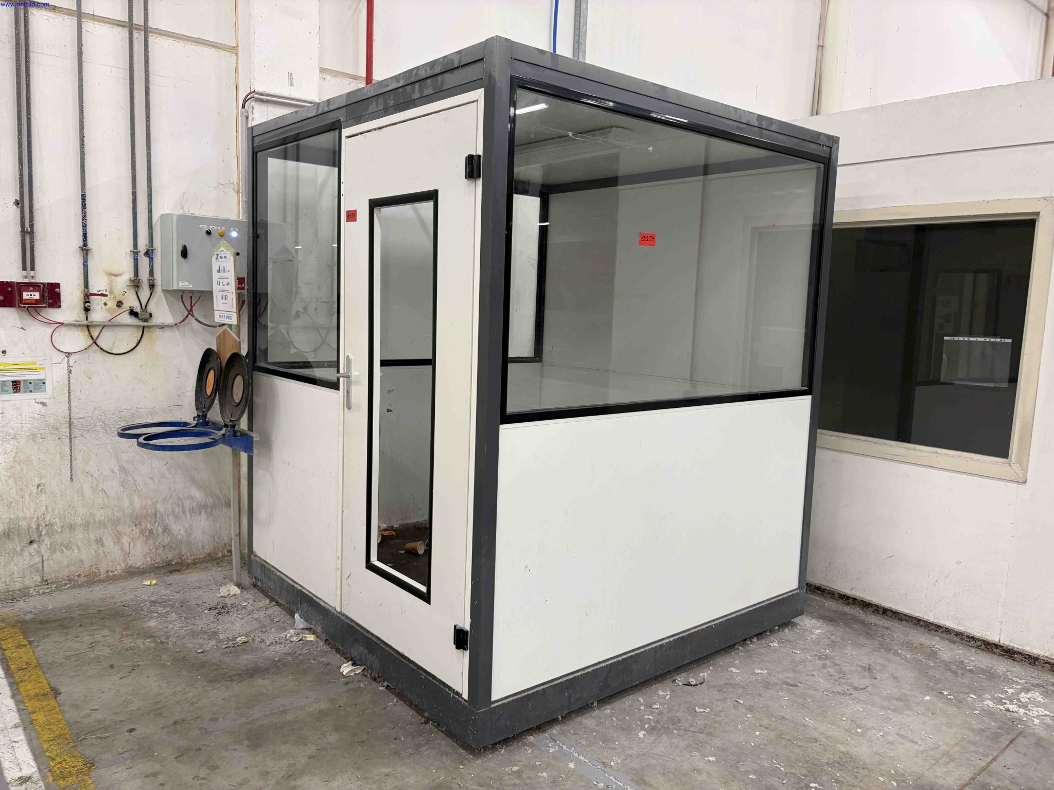 Free standing site office container unit – foto 3 – kavel bij NetBid, Roterijstraat 205-8793 Waregem