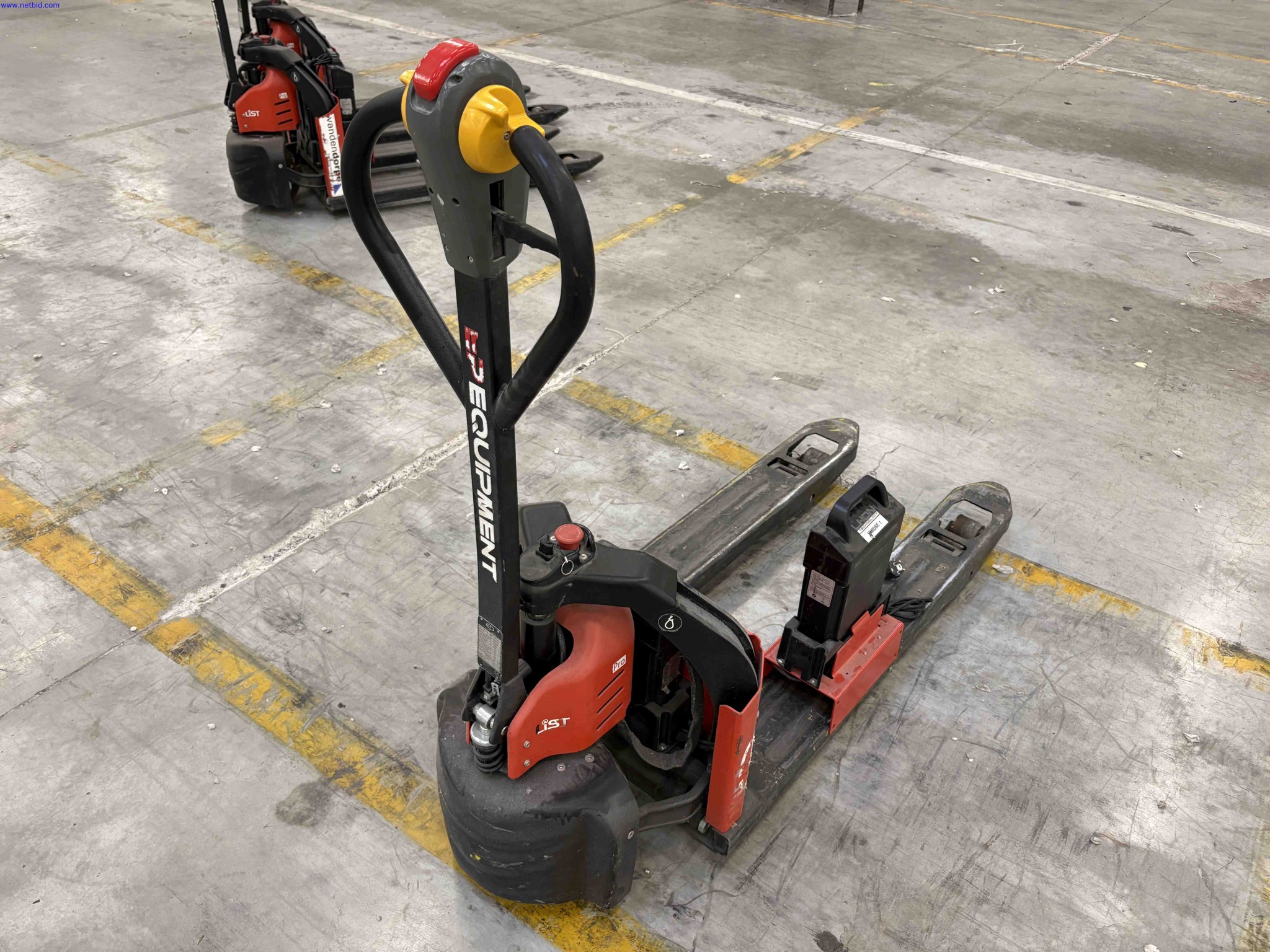Battery electric pallet trucks EP Equipment EPT-12-EZ – foto 4 – kavel bij NetBid, Roterijstraat 205-8793 Waregem