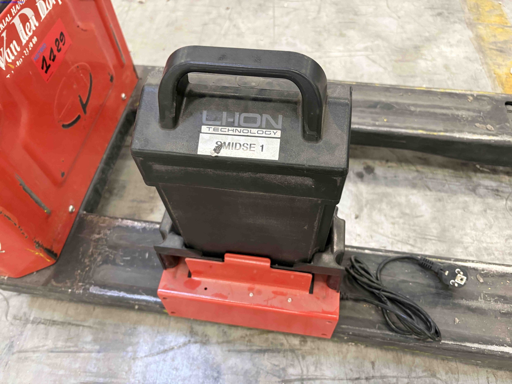 Battery electric pallet trucks EP Equipment EPT-12-EZ – foto 6 – kavel bij NetBid, Roterijstraat 205-8793 Waregem