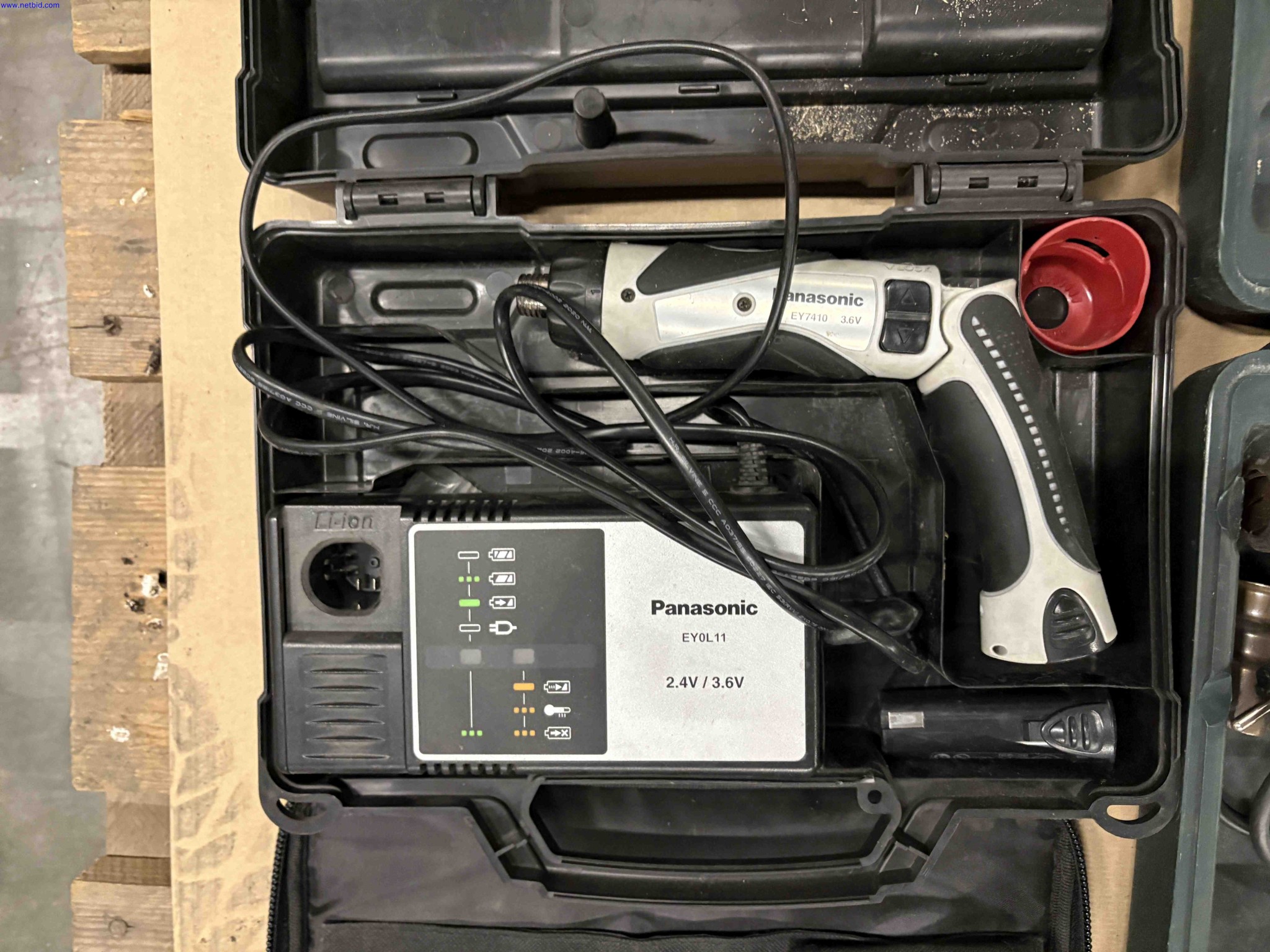 1 Set Portable power tools and inspection equipment Ridgid – foto 8 – kavel bij NetBid, Roterijstraat 205-8793 Waregem
