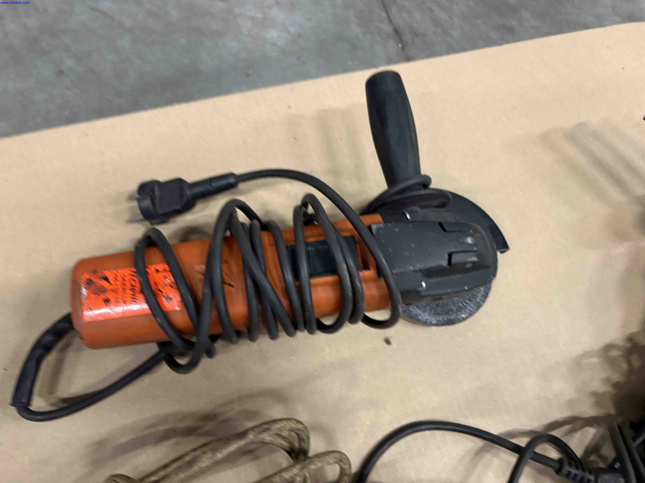 Mains electric angle grinders Metabo W22-230 MVT / WSS 12-125 – foto 11 – kavel bij NetBid, Roterijstraat 205-8793 Waregem