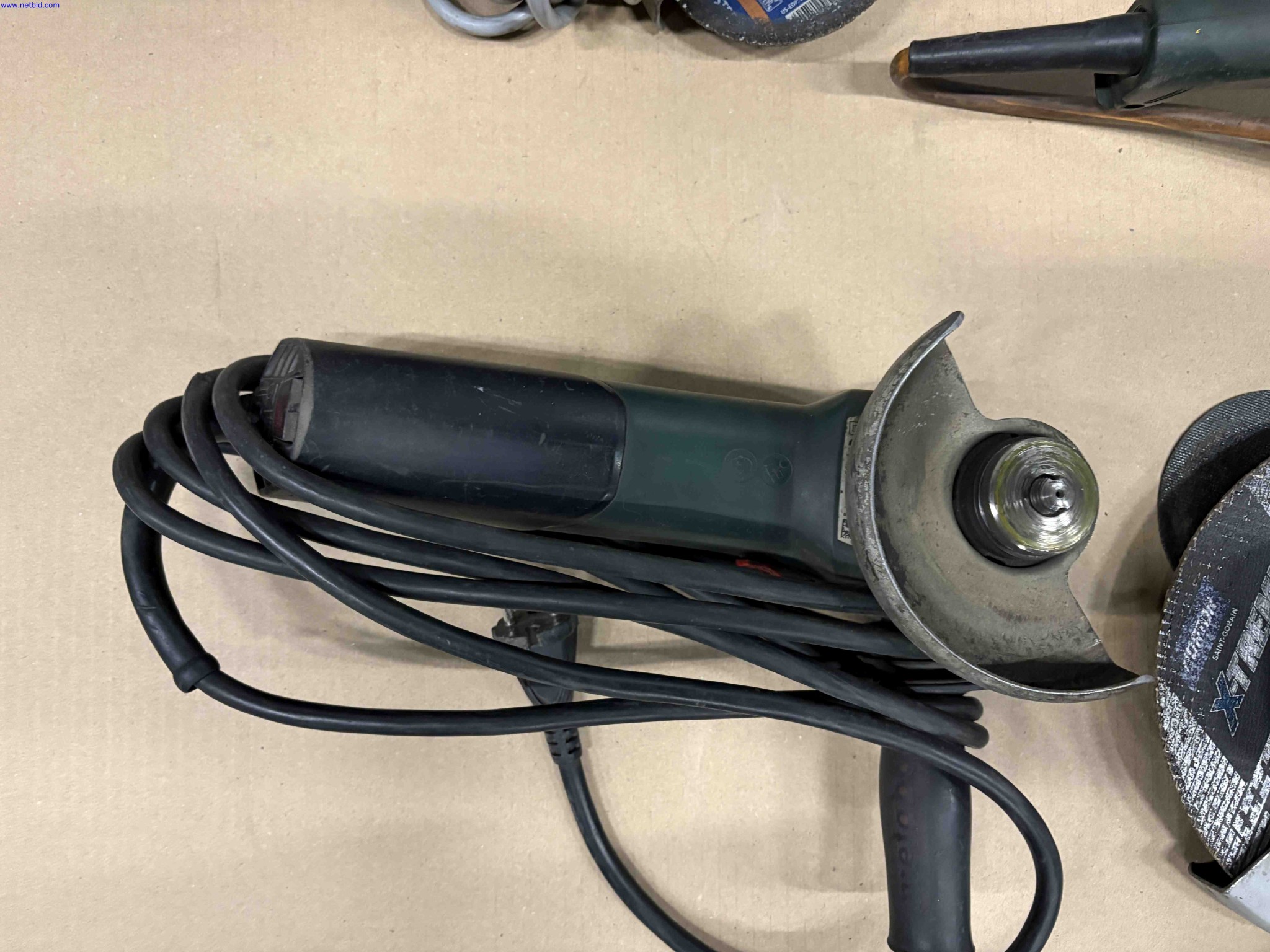 Mains electric angle grinders Metabo W22-230 MVT / WSS 12-125 – foto 7 – kavel bij NetBid, Roterijstraat 205-8793 Waregem