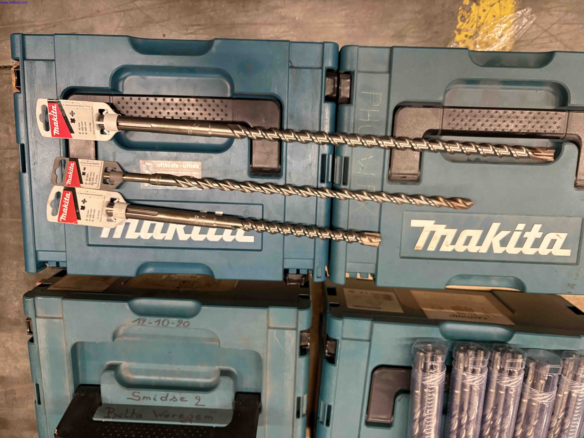 1 Set Power hand tools and drill bits Makita – foto 13 – kavel bij NetBid, Roterijstraat 205-8793 Waregem