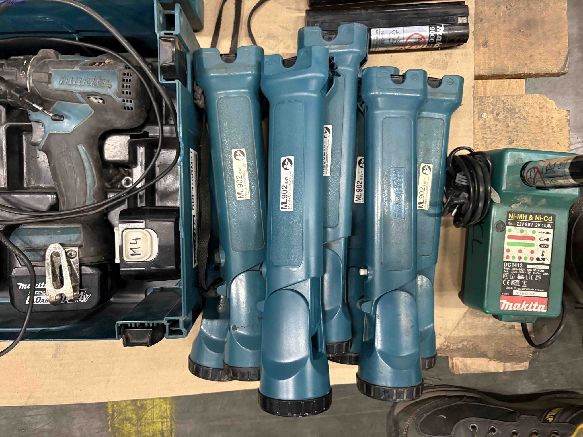 1 Set Power hand tools and drill bits Makita – foto 5 – kavel bij NetBid, Roterijstraat 205-8793 Waregem