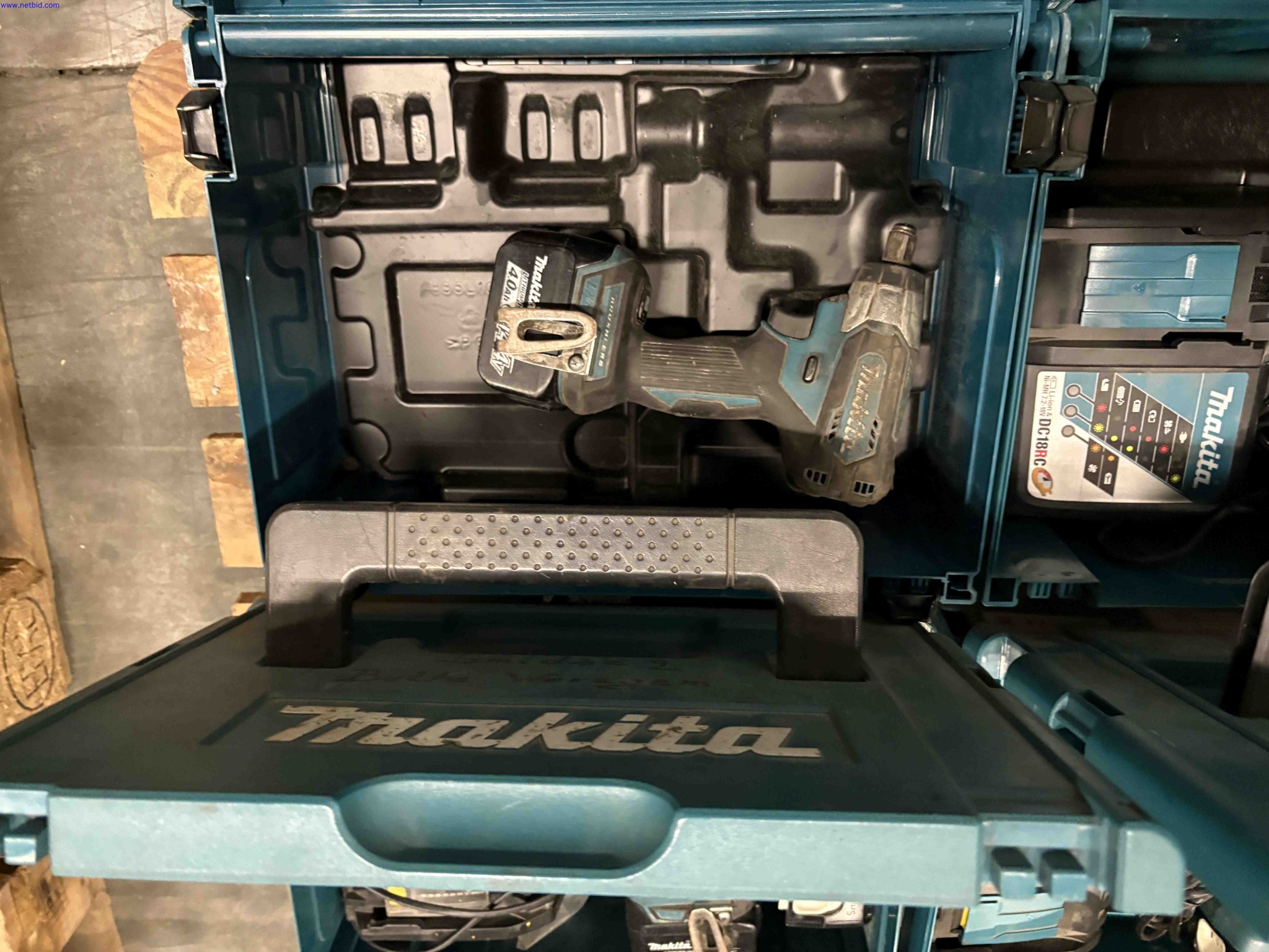 1 Set Power hand tools and drill bits Makita – foto 7 – kavel bij NetBid, Roterijstraat 205-8793 Waregem