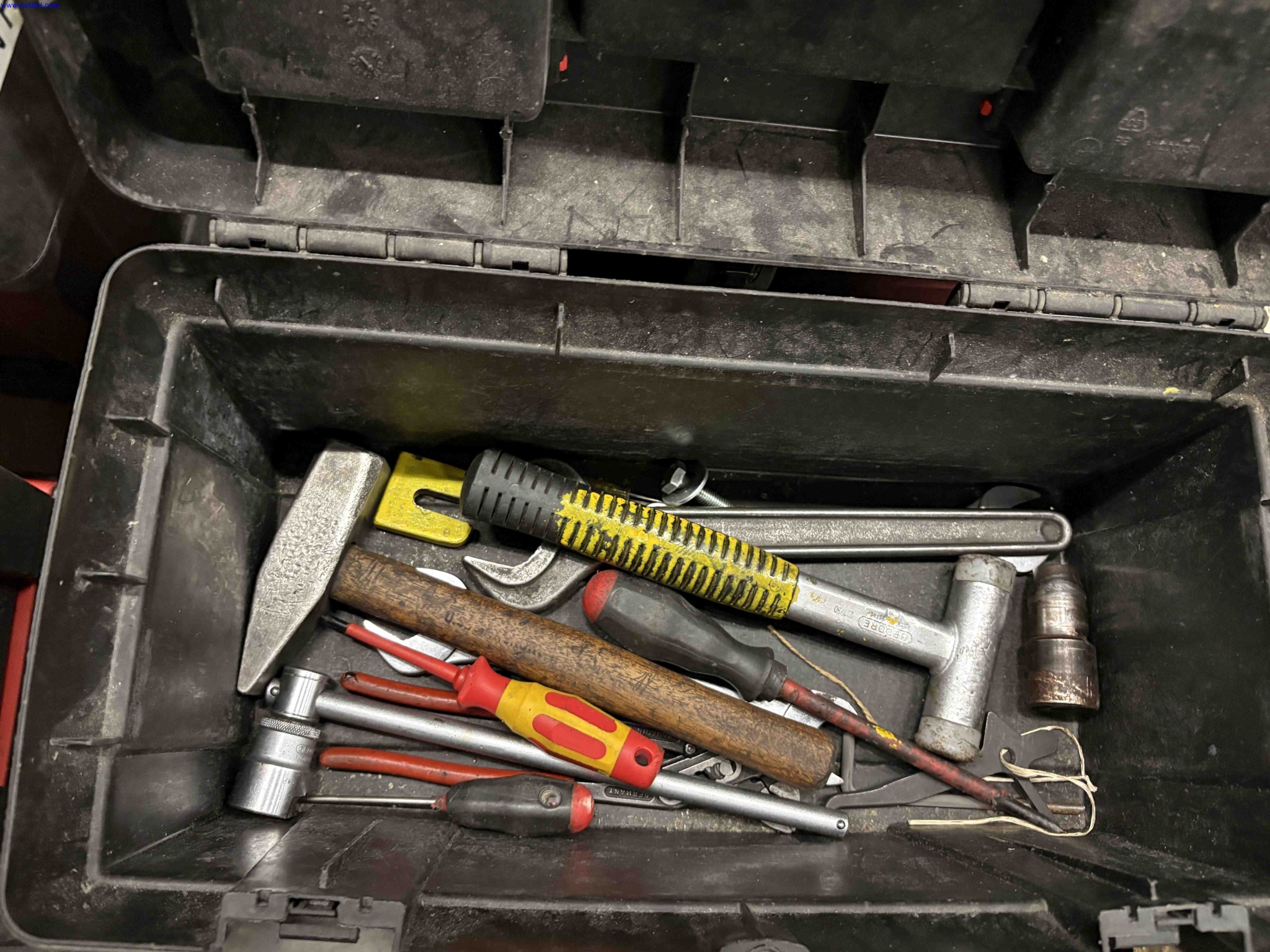 Uzavření závodu společnosti Balta Industries (Belgie) – výrobní závody výrobce koberců-4