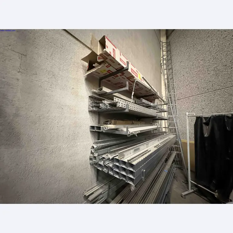Uzavření závodu společnosti Balta Industries (Belgie) – výrobní závody výrobce koberců-74