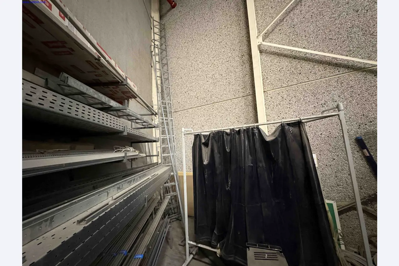 Uzavření závodu společnosti Balta Industries (Belgie) – výrobní závody výrobce koberců-77