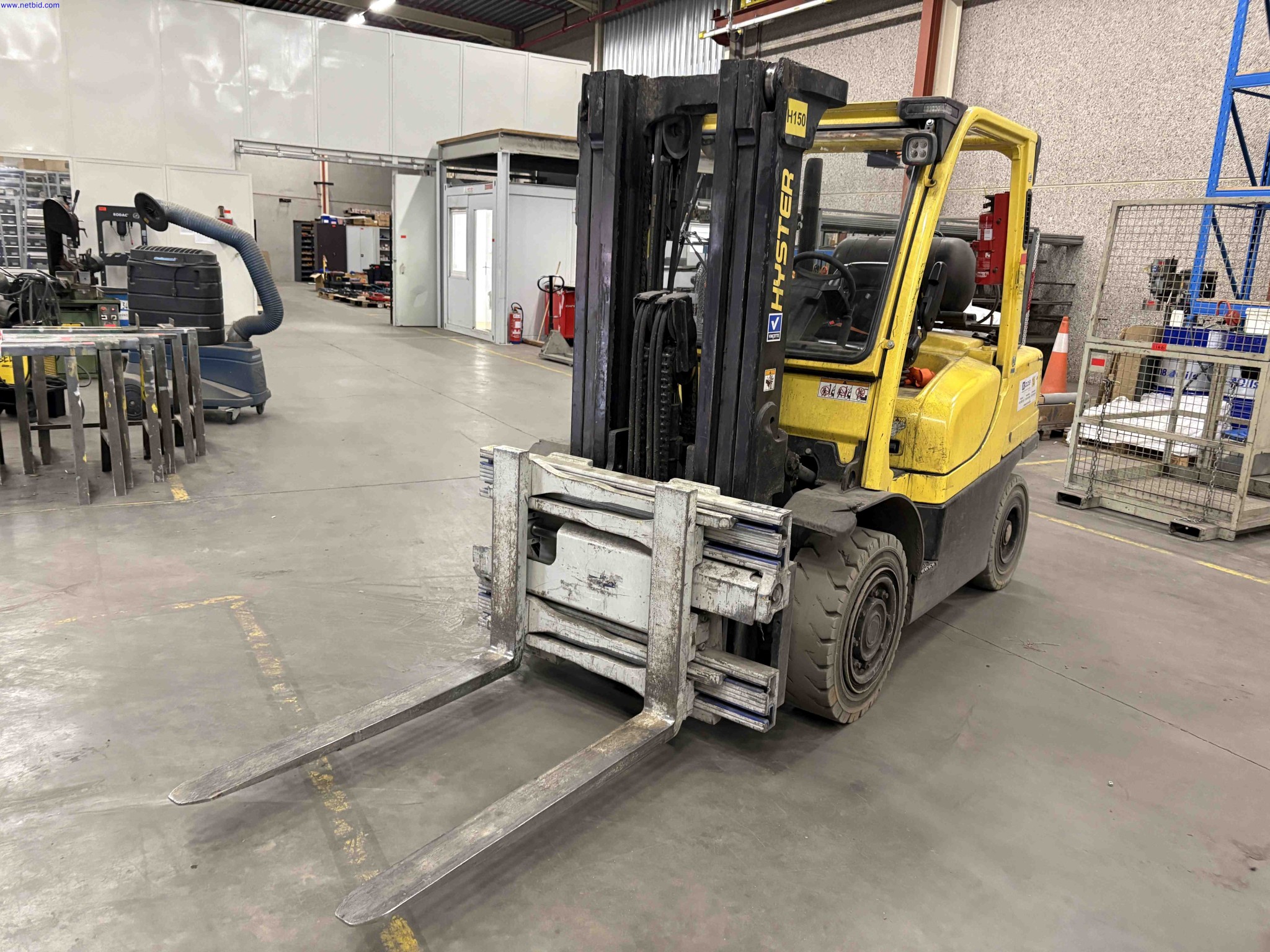 LPG counterbalance forklift truck Hyster H4.0FT5 – foto 2 – kavel bij NetBid, Roterijstraat 205-8793 Waregem