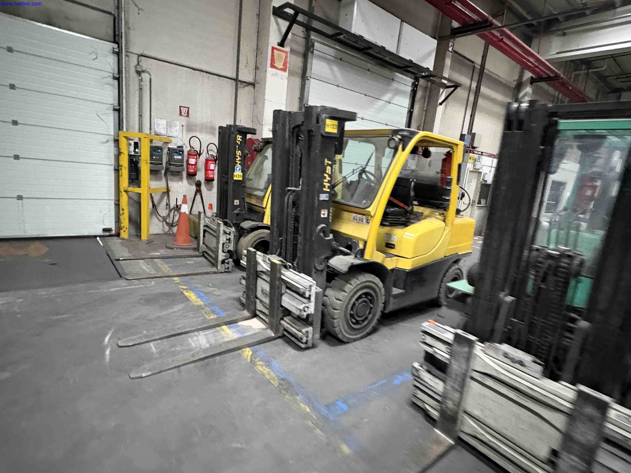 1 Set Faulty non starting forklift trucks – foto 6 – kavel bij NetBid, Roterijstraat 205-8793 Waregem