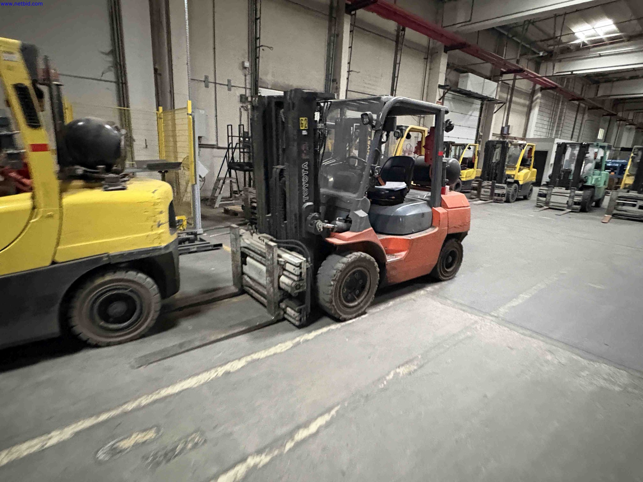 1 Set Faulty non starting forklift trucks – foto 8 – kavel bij NetBid, Roterijstraat 205-8793 Waregem