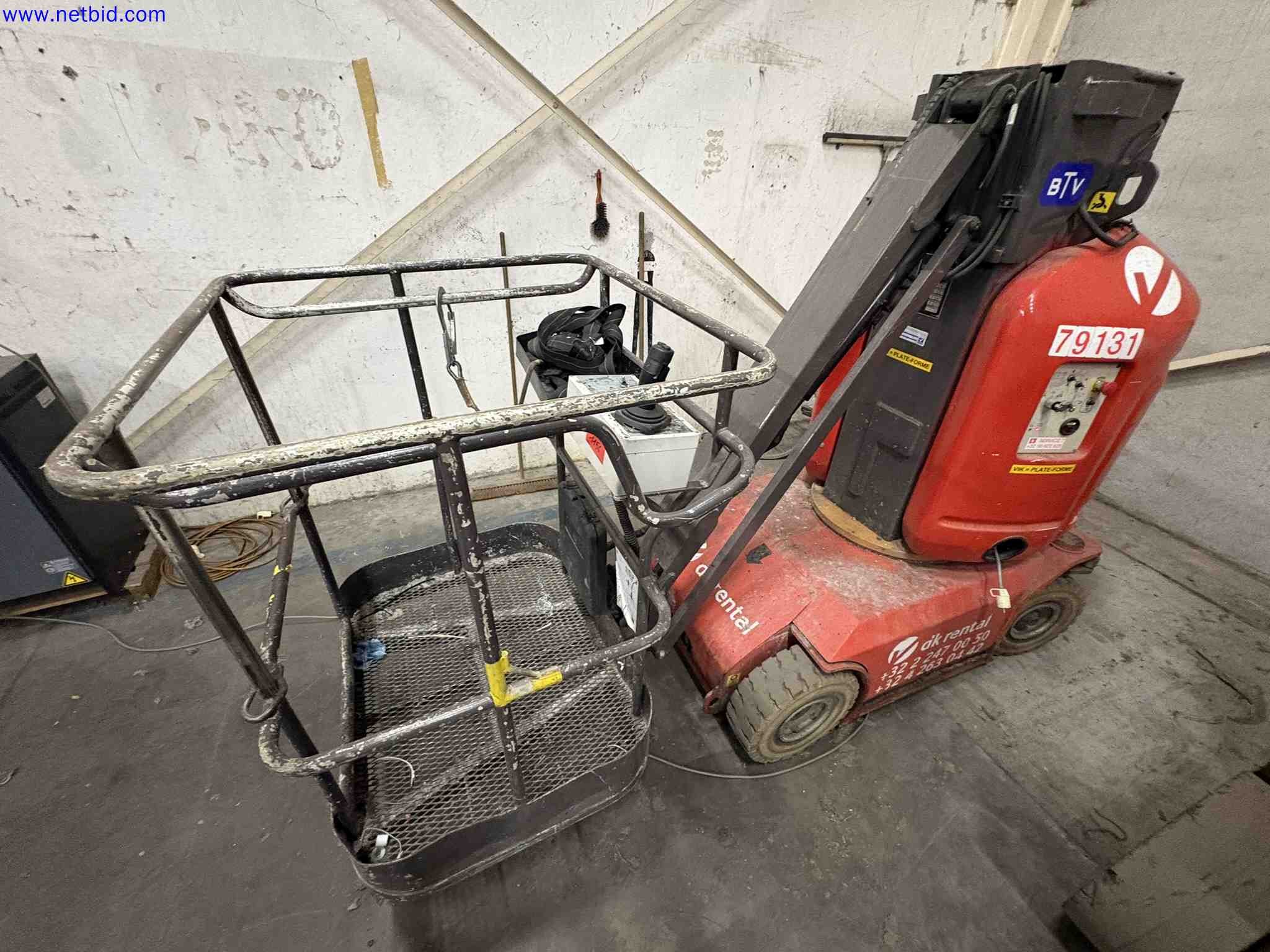 Battery-powered, self-propelled vertical mast aerial work platform Manitou 105 VJR2 – foto 12 – kavel bij NetBid, Roterijstraat 205-8793 Waregem