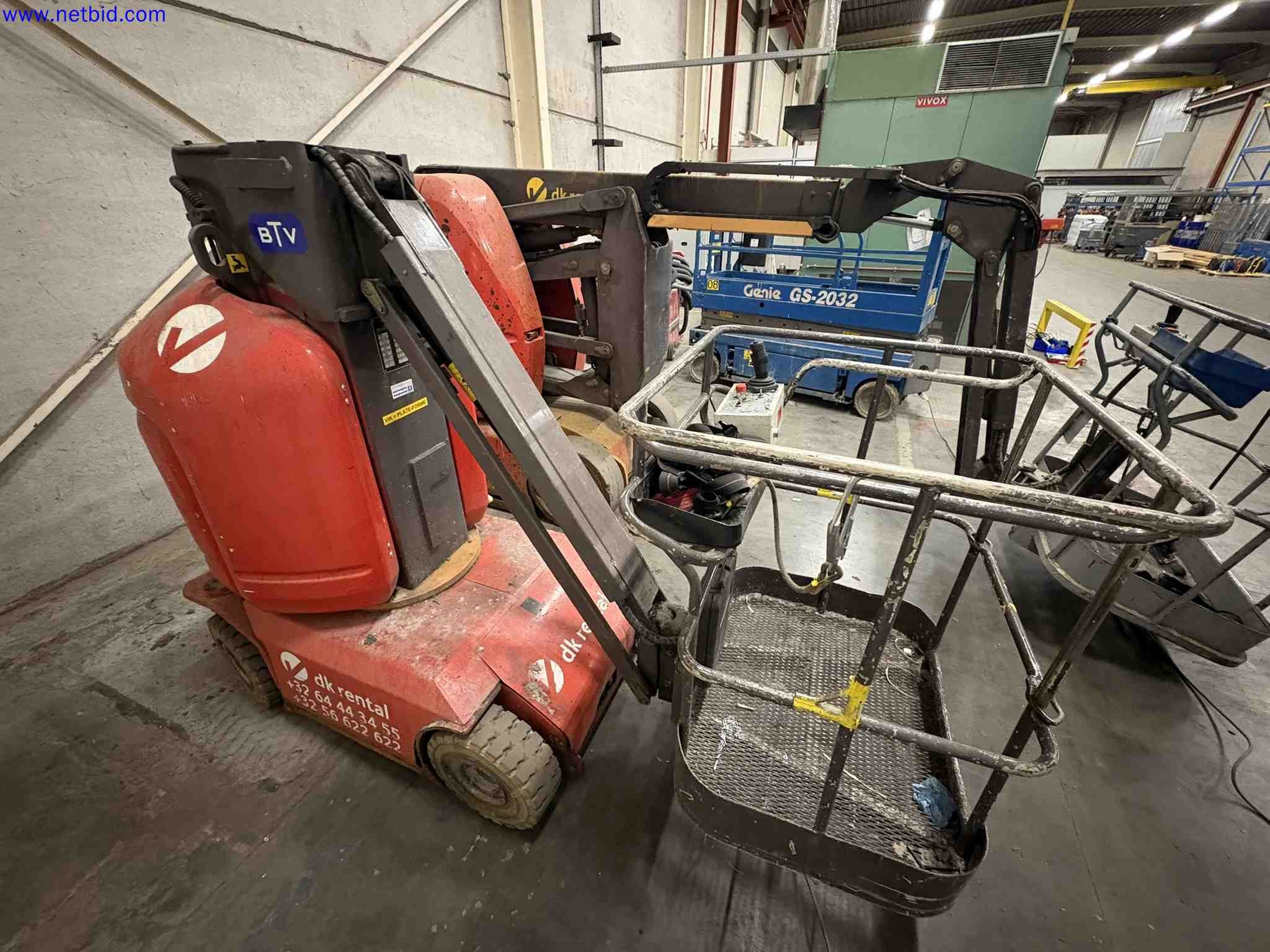 Battery-powered, self-propelled vertical mast aerial work platform Manitou 105 VJR2 – foto 13 – kavel bij NetBid, Roterijstraat 205-8793 Waregem