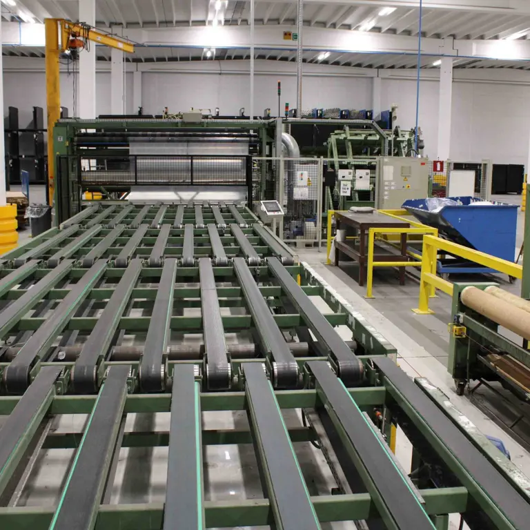 Packing line with length- and flat welding HANDSAEME