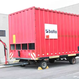 Mobile cargo container