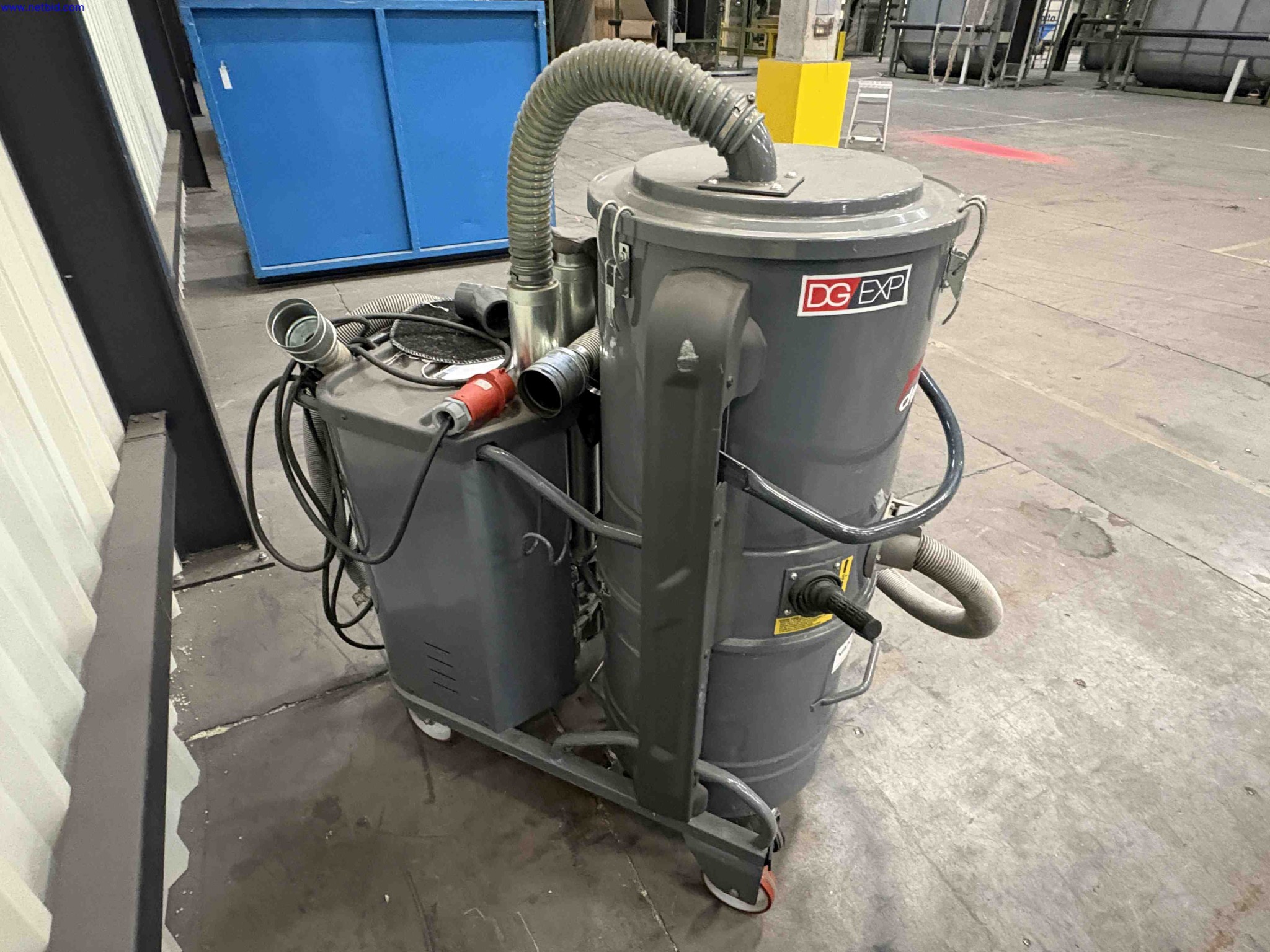 Industrial Vacuum Cleaner / Dust Extractor Delfin DG70EXP-001 / DG70EXP – foto 3 – kavel bij NetBid, Sint Baafs Vijve