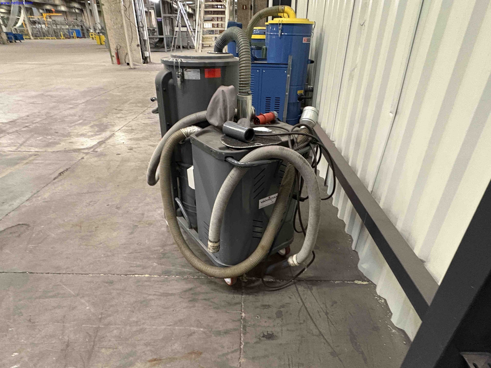 Industrial Vacuum Cleaner / Dust Extractor Delfin DG70EXP-001 / DG70EXP – foto 5 – kavel bij NetBid, Sint Baafs Vijve