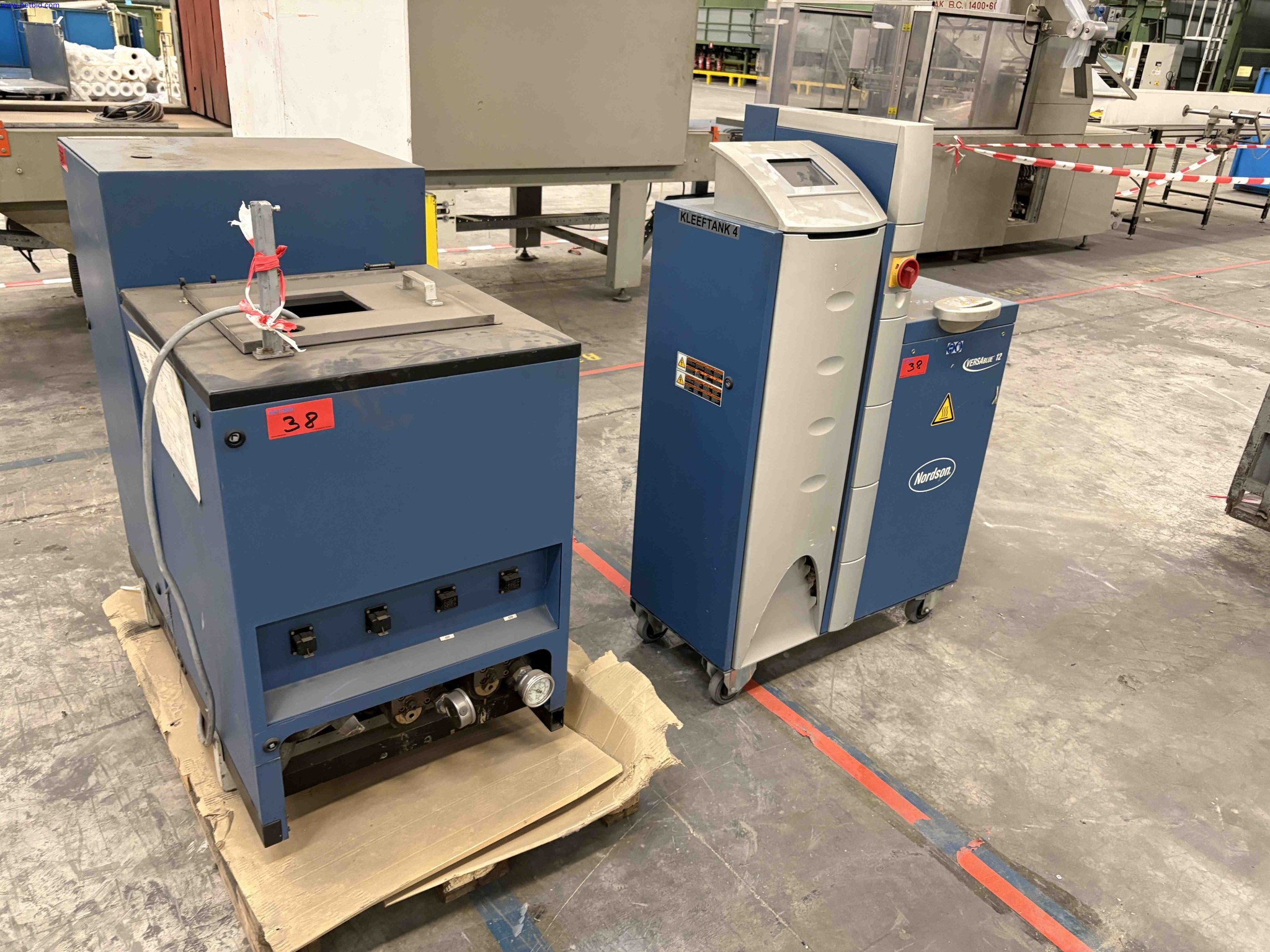 Adhesive Melter - Hot Melt Unit Nordson – foto 8 – kavel bij NetBid, Sint Baafs Vijve