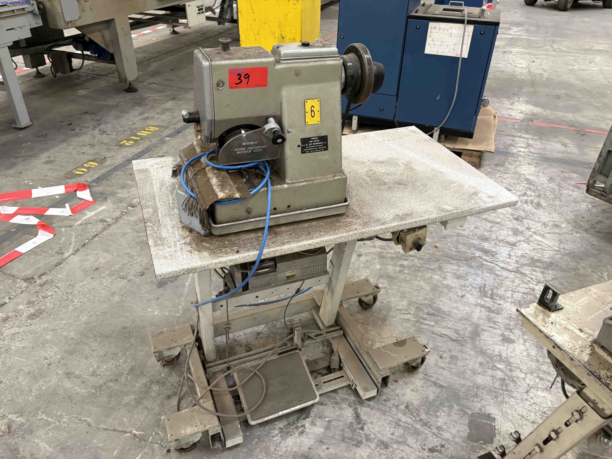 14 Sewing Machines N.V.A. De Koninck S.A. Titan DK2200L – foto 12 – kavel bij NetBid, Sint Baafs Vijve