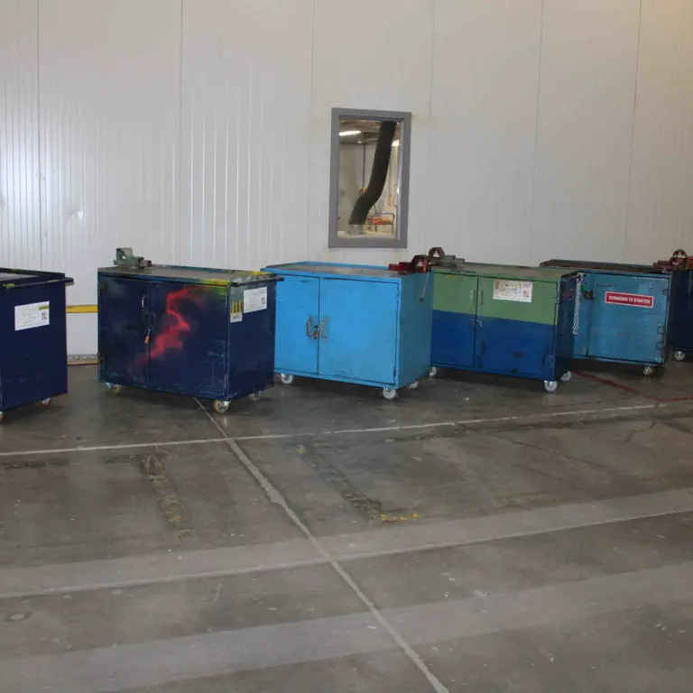 6 Work trolleys with contents