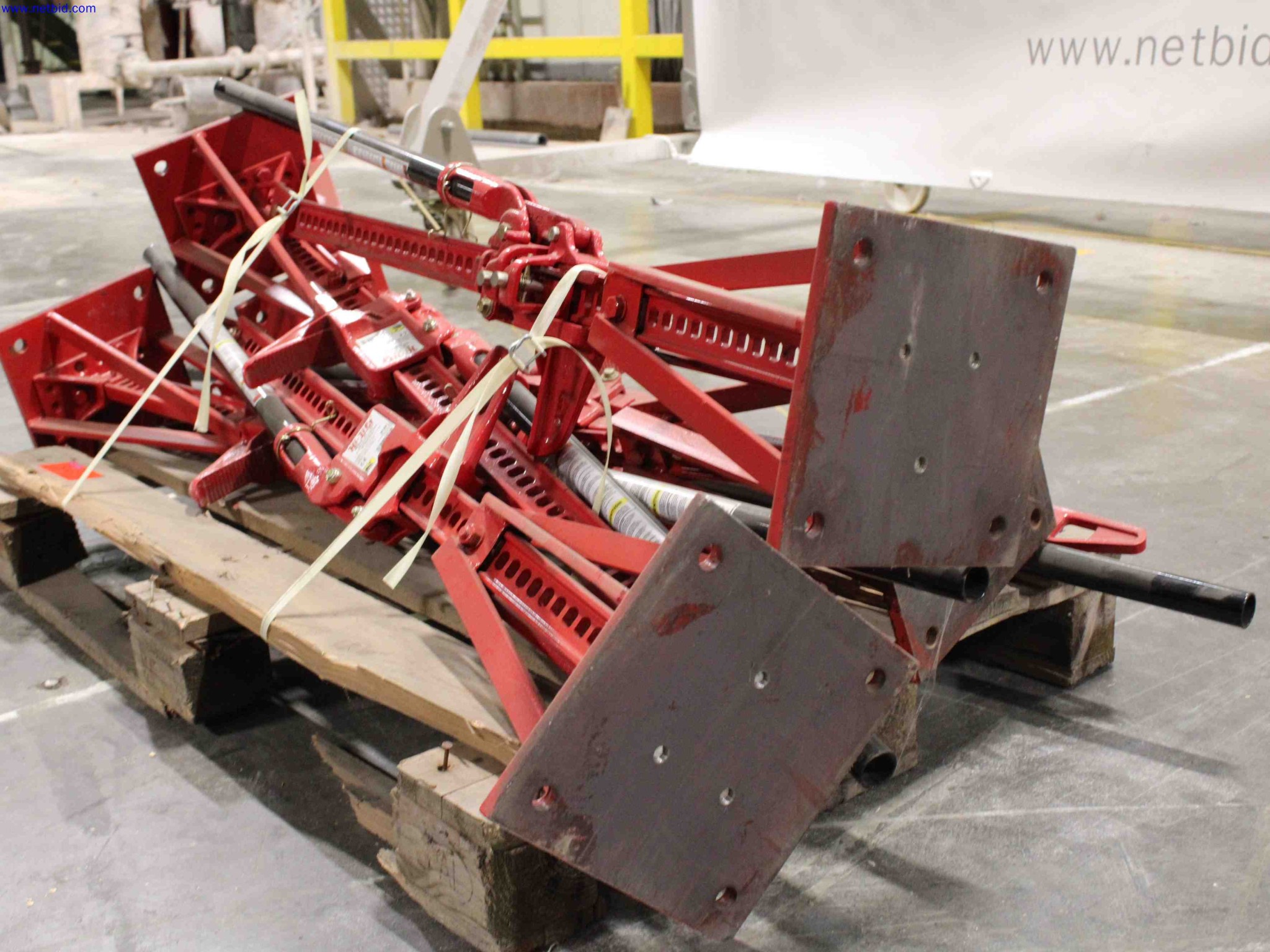 Plant closure at Balta Industries (Belgium) - production facilities of a carpet manufacturer-3